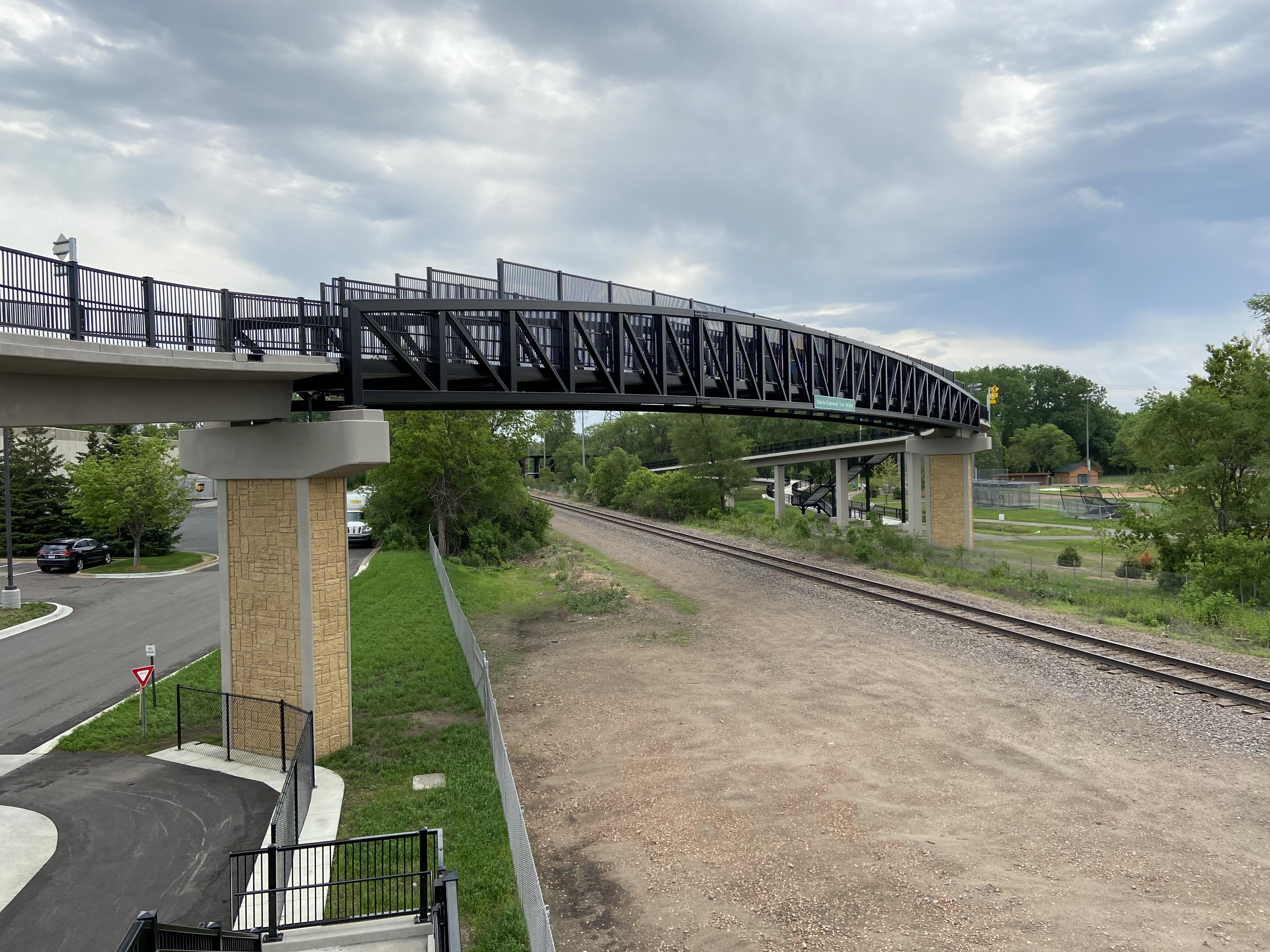 ST. LOUIS PARK Dakota / Edgewood trail bridge r/TwinCities