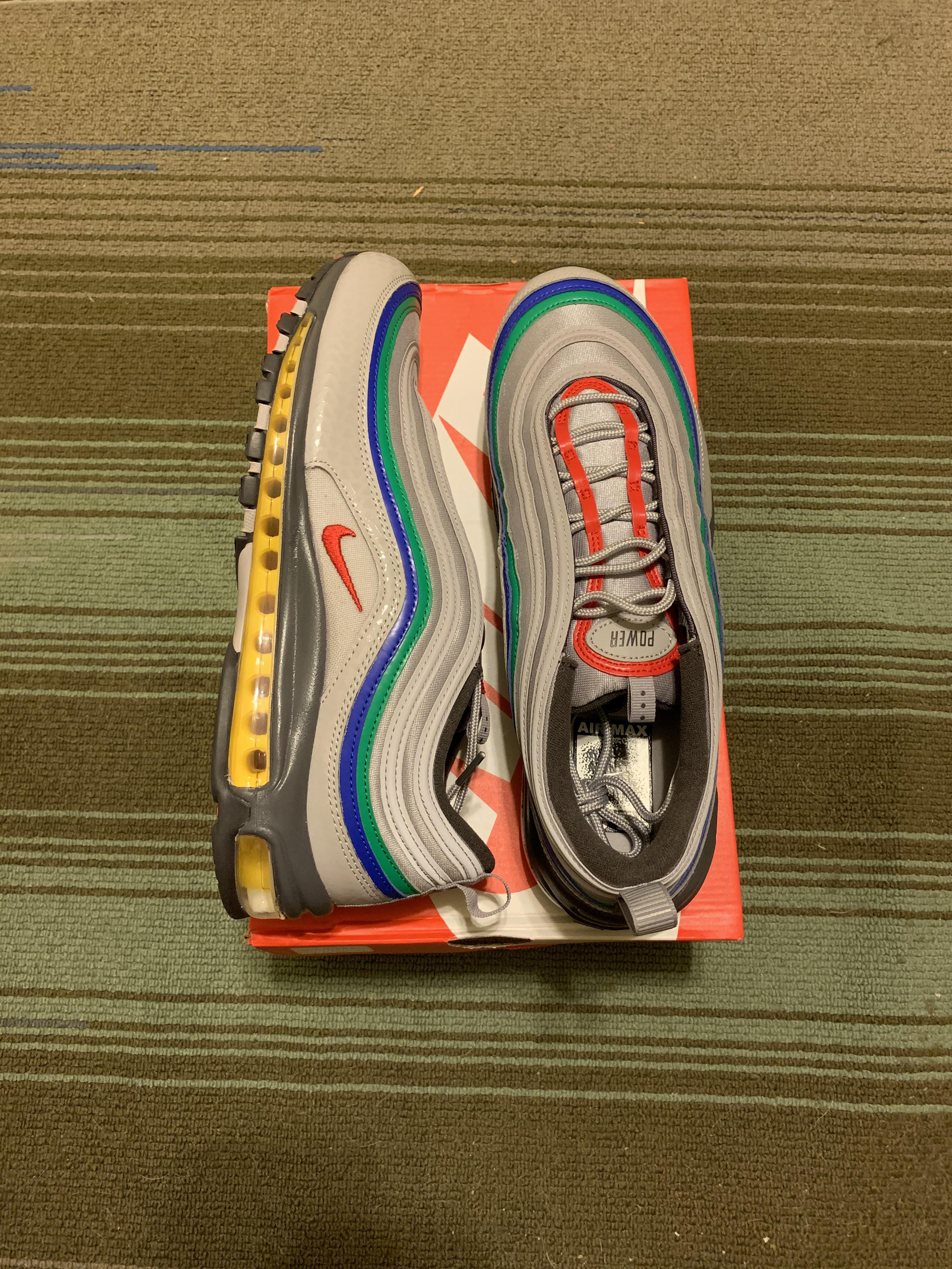 Press R + Left, L + R + Up, L + R + CDown, R + Left. “Footlocker