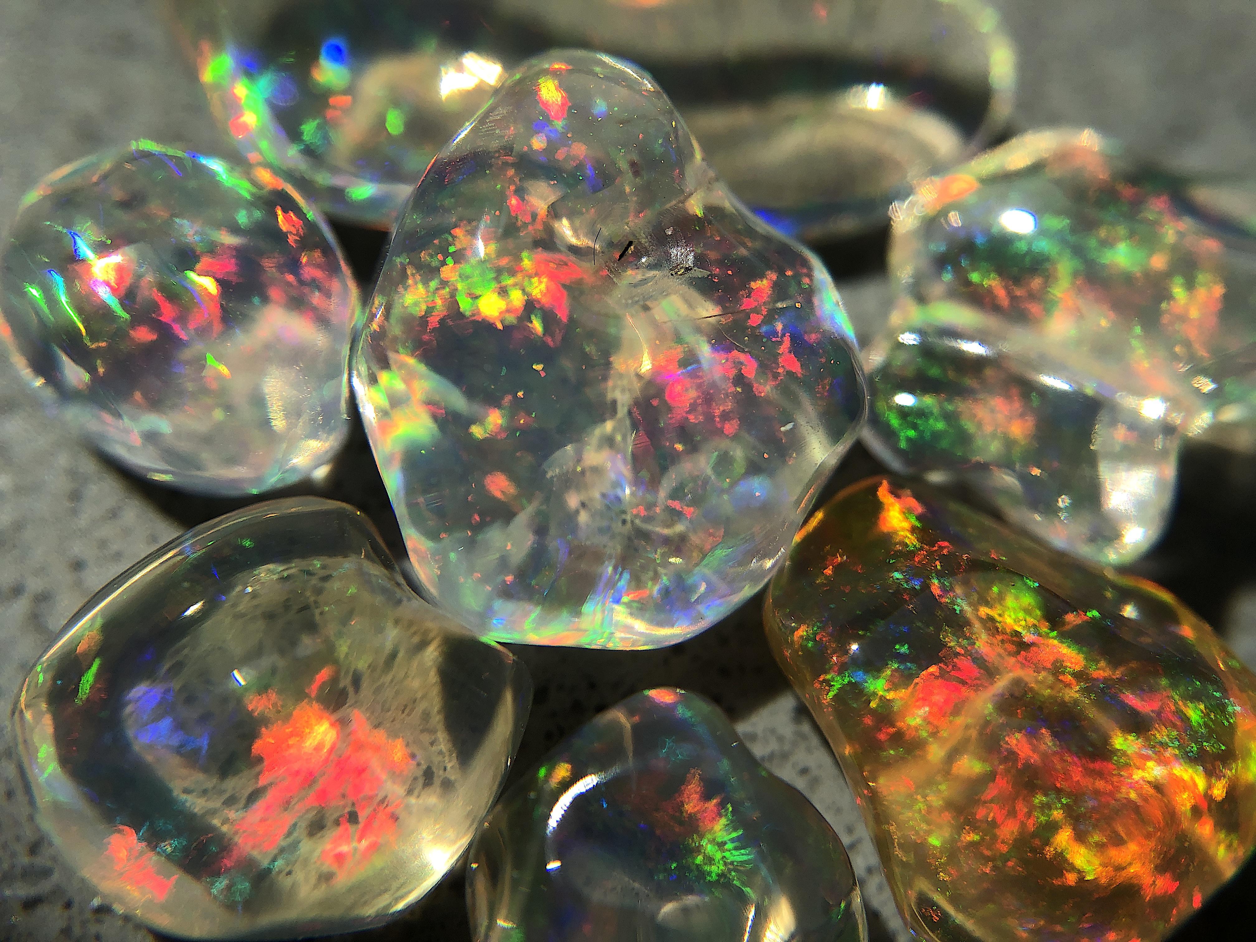 My collection of Mexican Crystal Opals r/MineralPorn