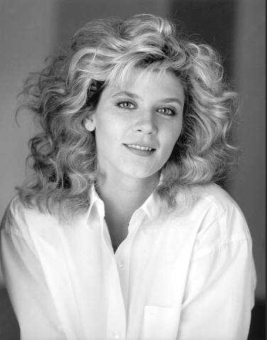 Ginger Lynn 1988 : OldSchoolCelebs