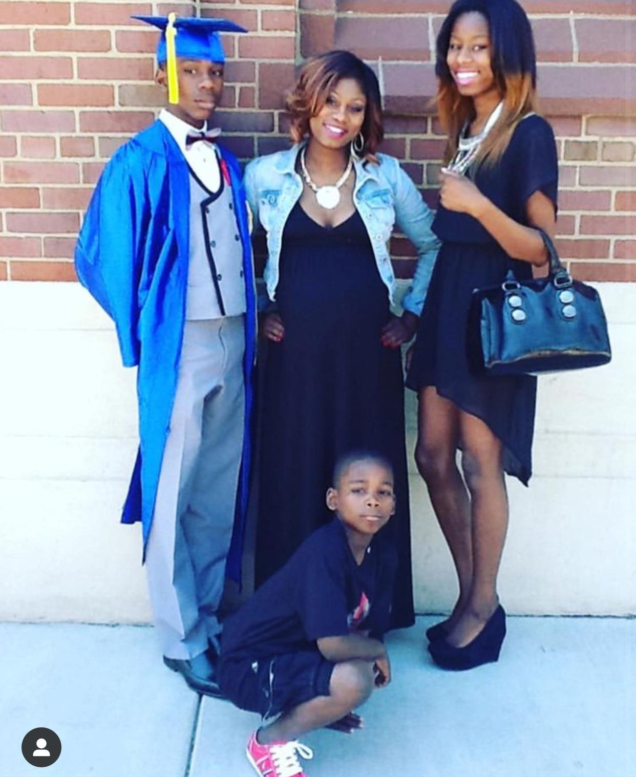 Albums 101+ Pictures Pictures Of Dr G And Her Family Excellent