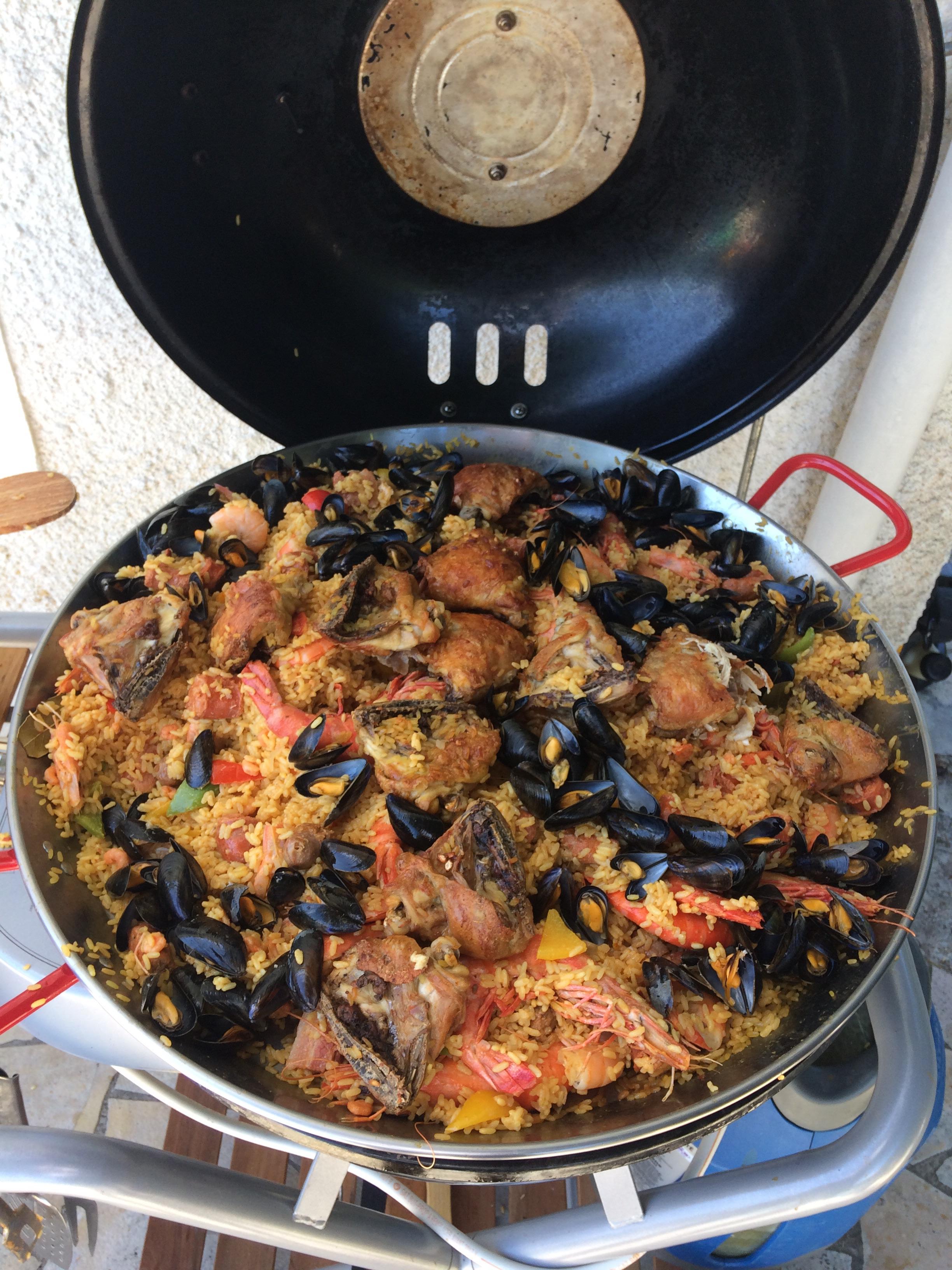 [Homemade] BBQ Paella r/food