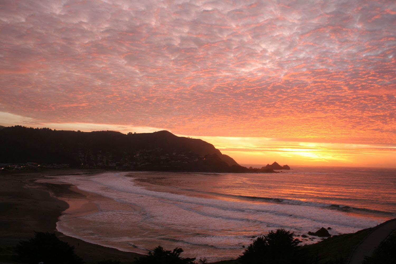 Sunset over Linda Mar beach, Pacifica CA r/MostBeautiful