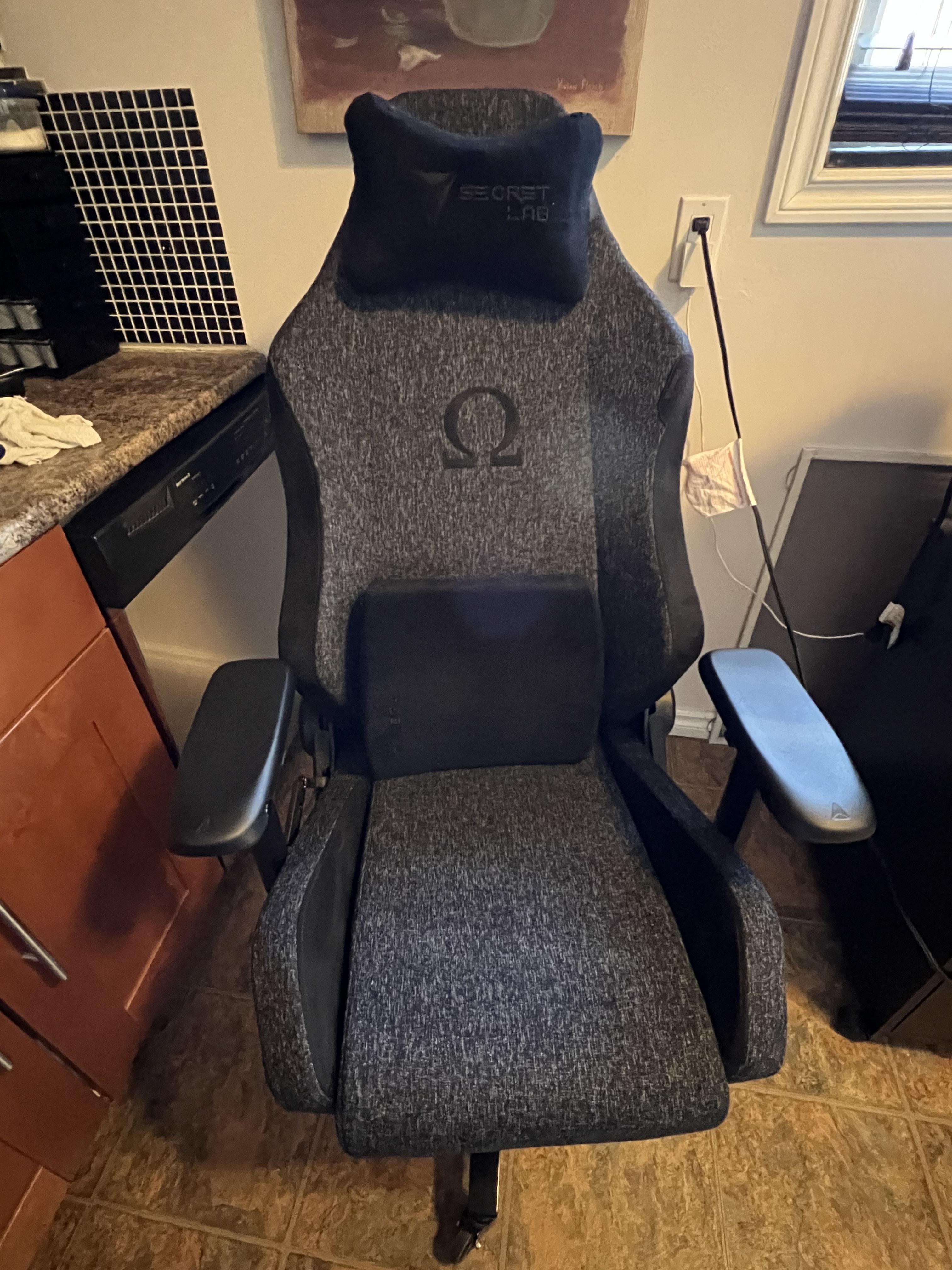 Best gaming chair ever! Thanks SecretLabs! r/secretlab