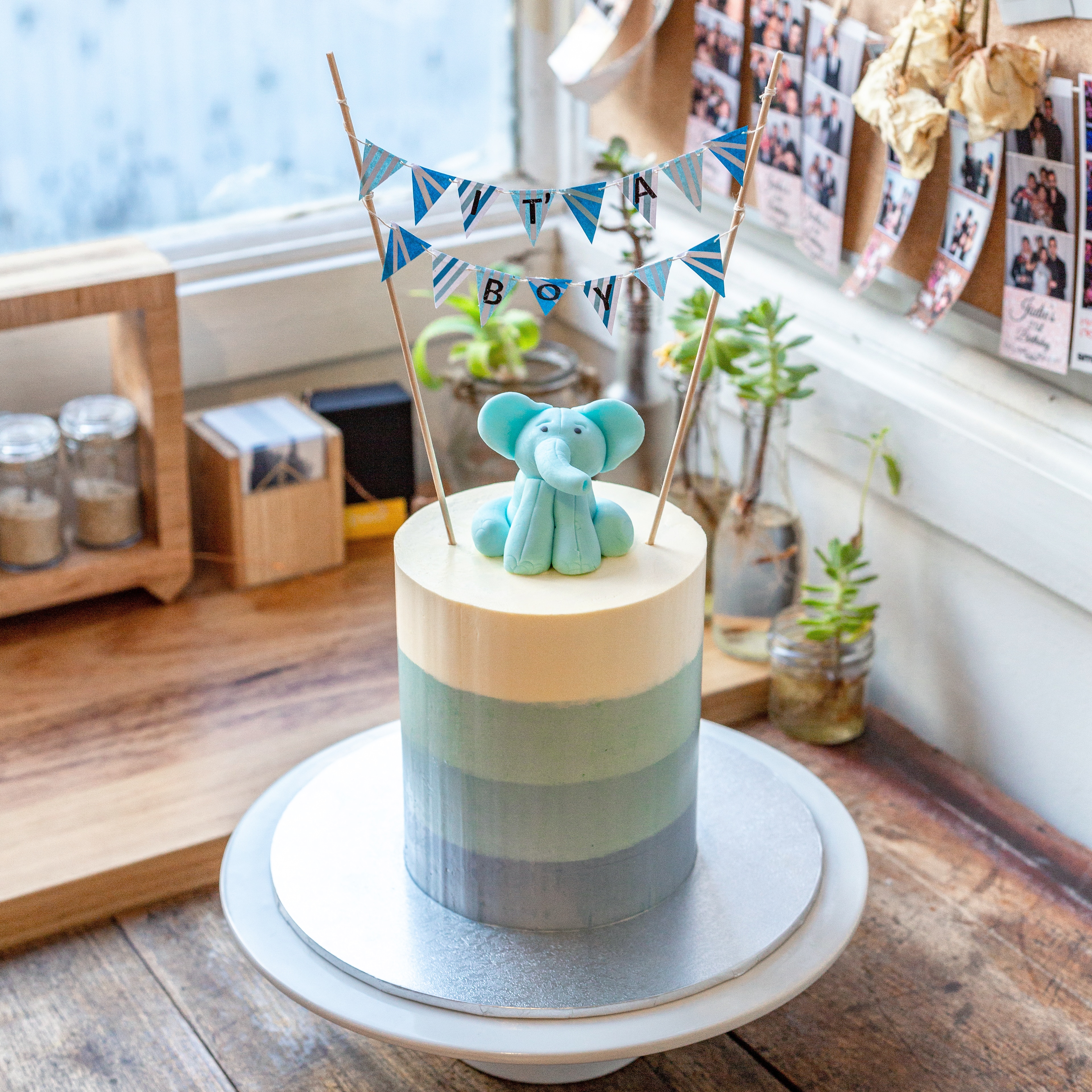 Made my first baby shower cake chocolate flavour cake with vanilla