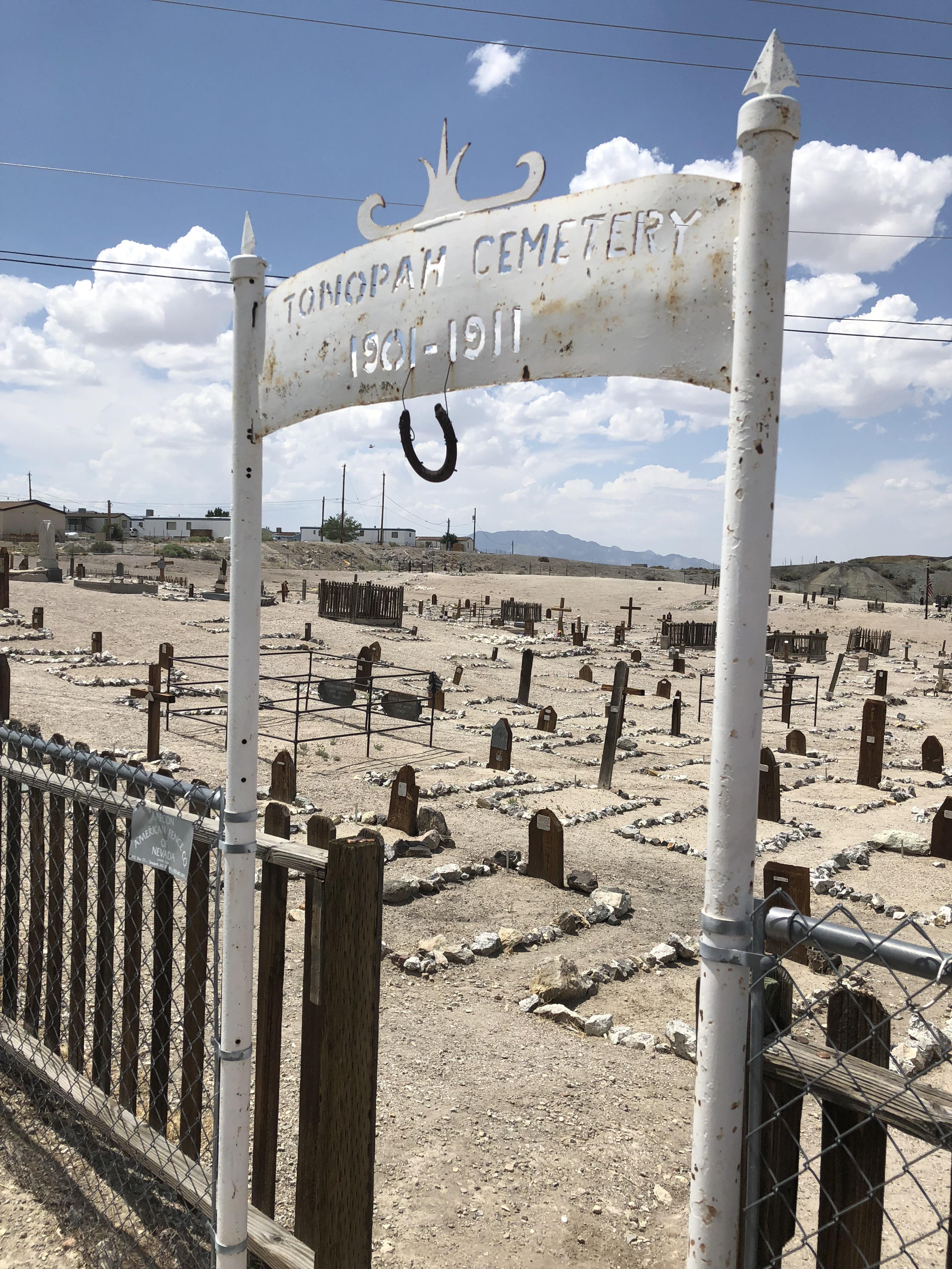 Been meaning to upload for years Tonopah, NV r/CemeteryPorn