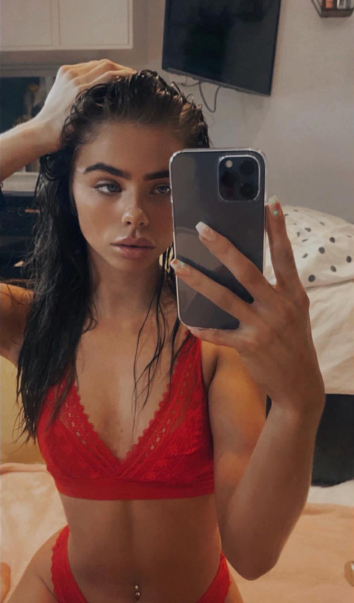 Faith Kelly : jerkofftoceleb