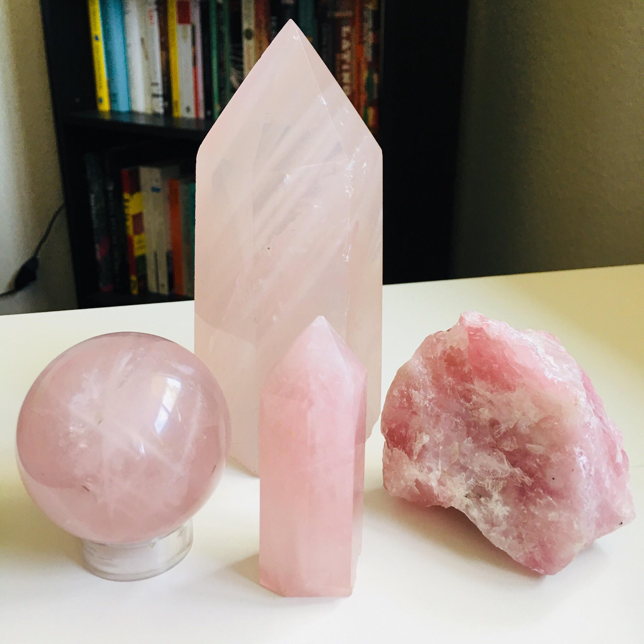 Rose Quartz 💗 The crystal that got me into collecting 💖 r/Crystals