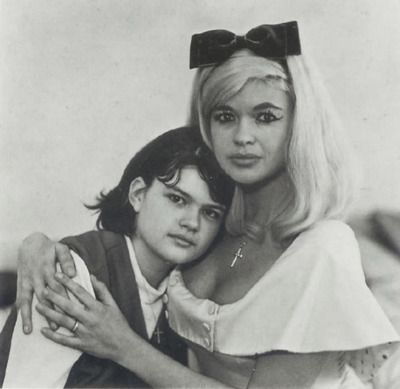 Jayne Mansfield And Daughter Mariska Hargitay Mid 1970s Roldschoolcool