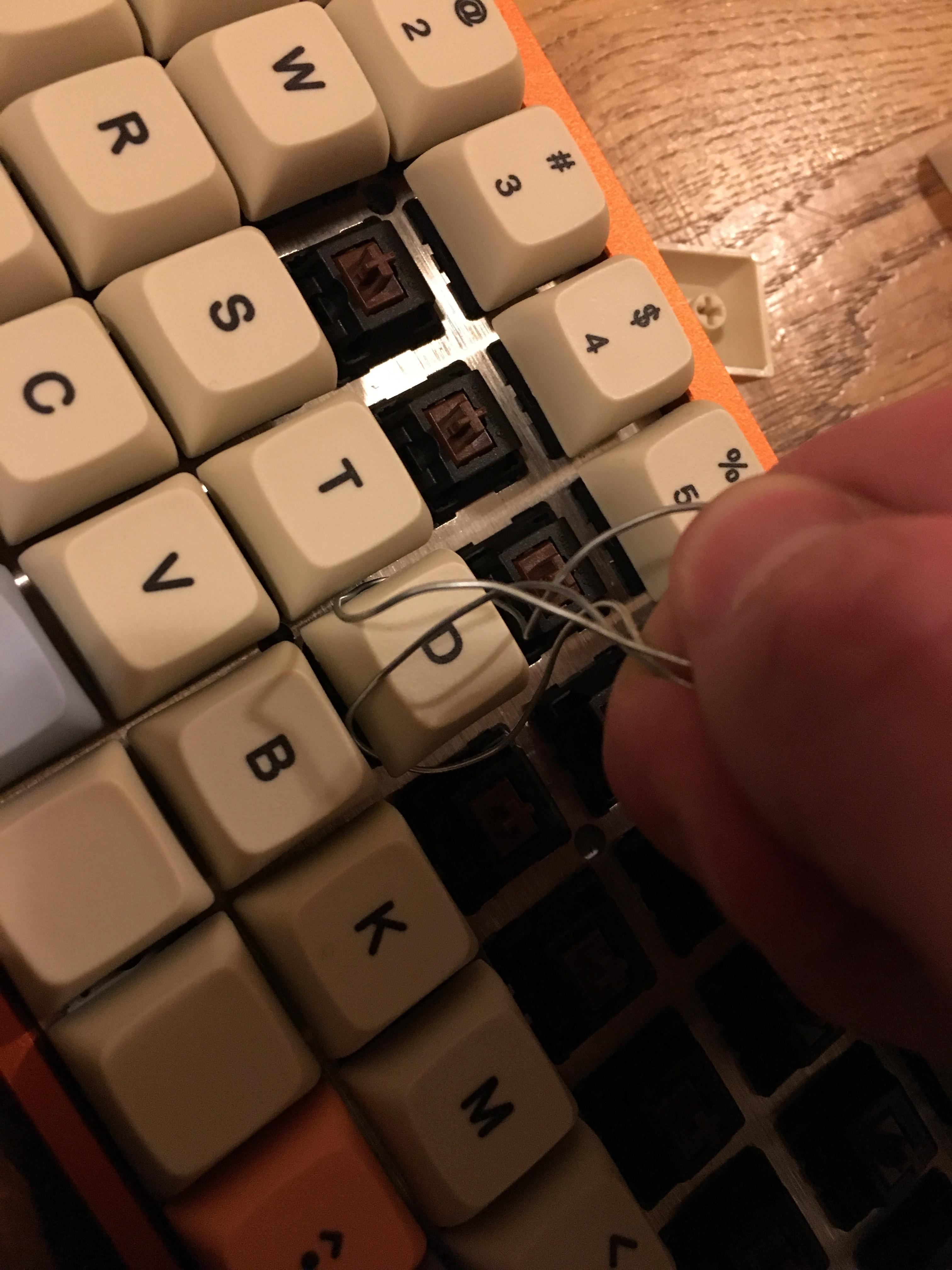 DIY keycap puller from steel wire (aka colemak mistake) r/olkb