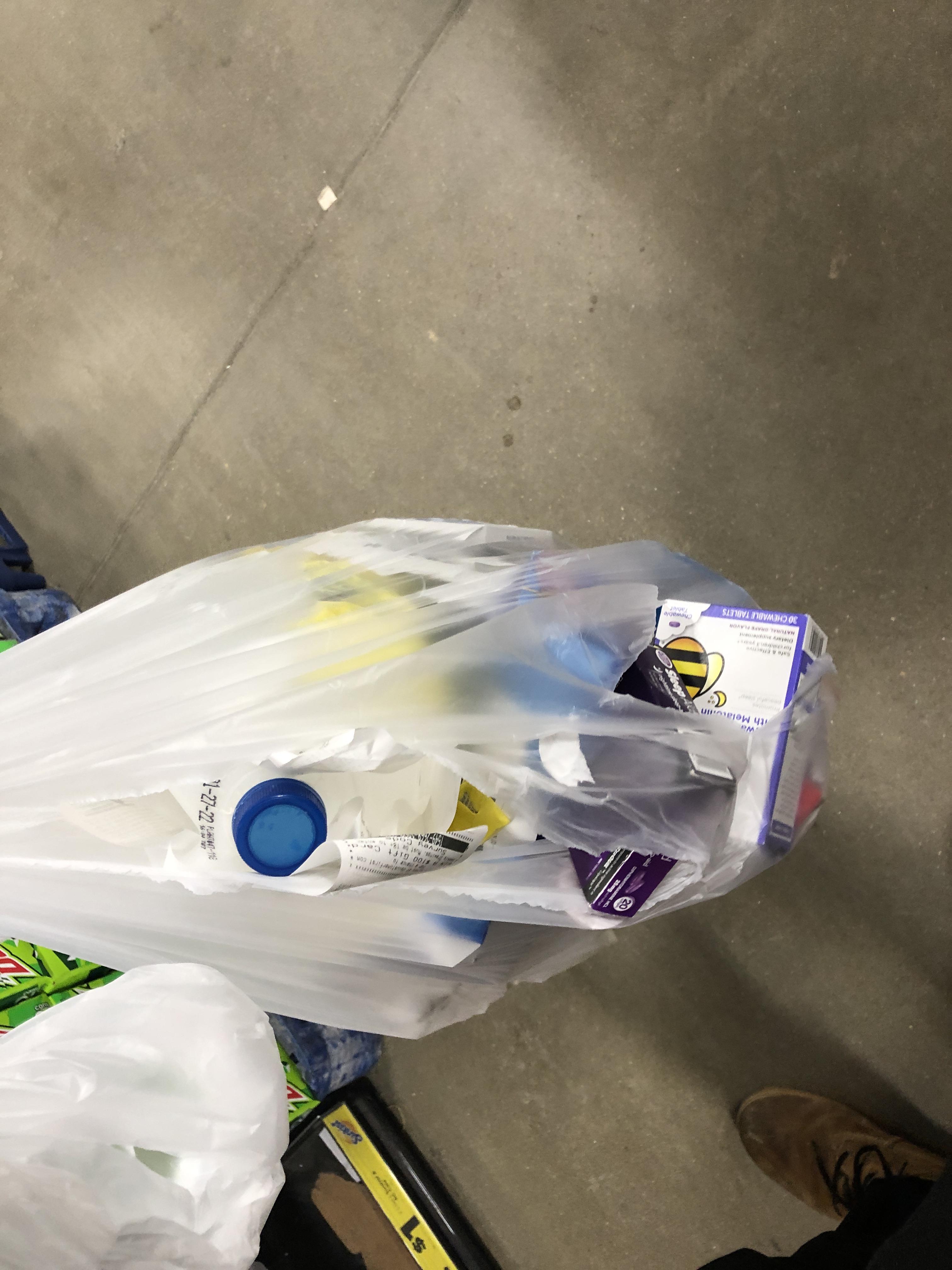 Dollar general trash bags are horrible r/DollarGeneral