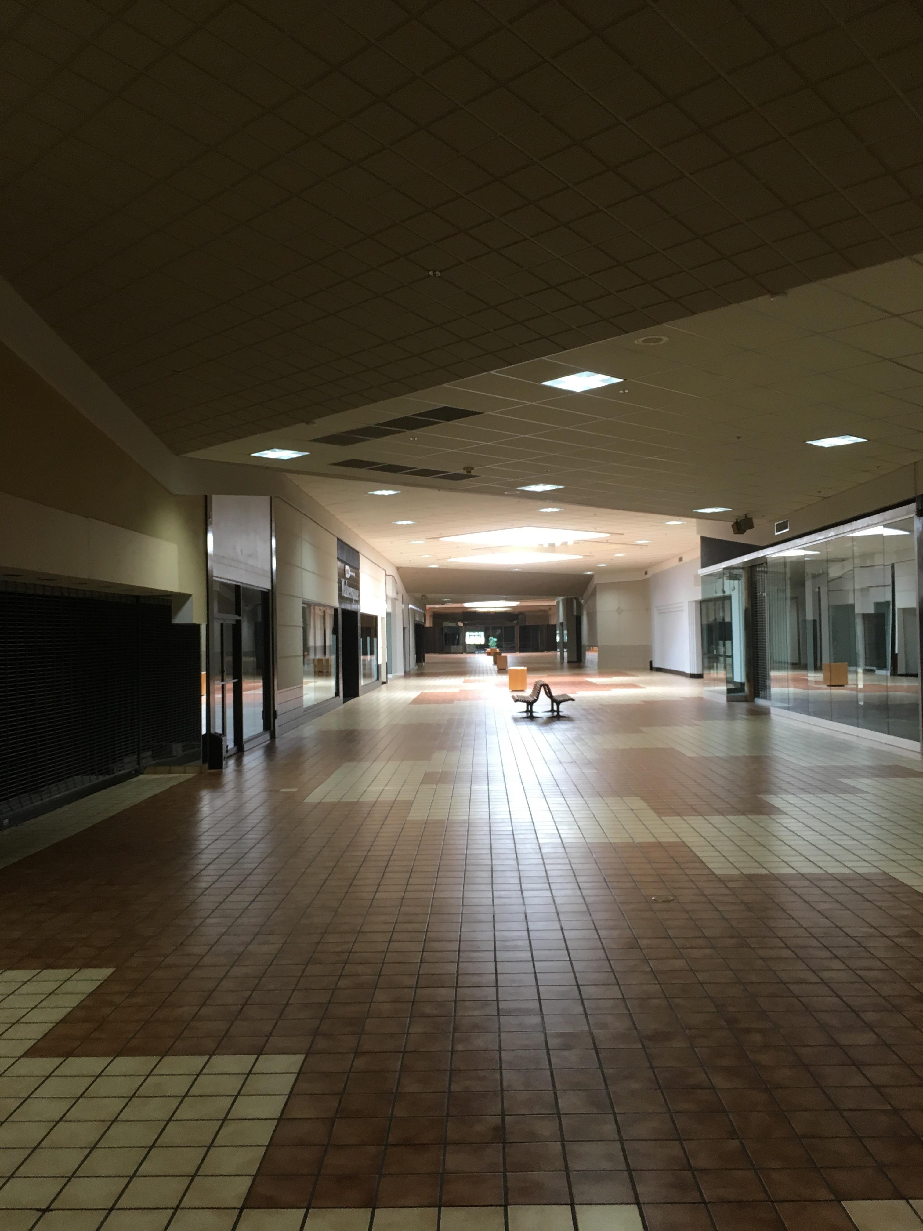 Hutchinson Mall, Hutchinson KS. 3/4 empty. r/Hutchinson