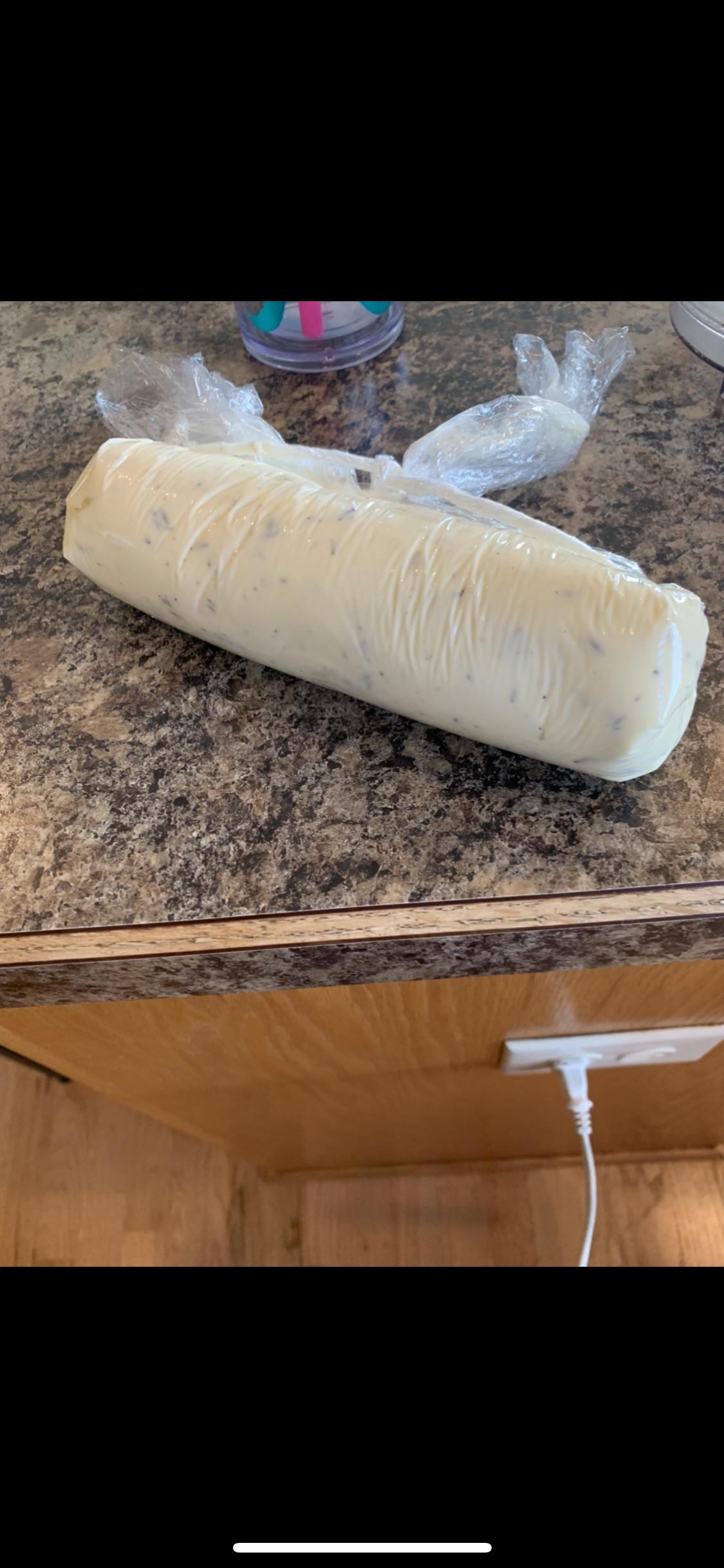 [Homemade] compound butter with thyme and garlic r/food