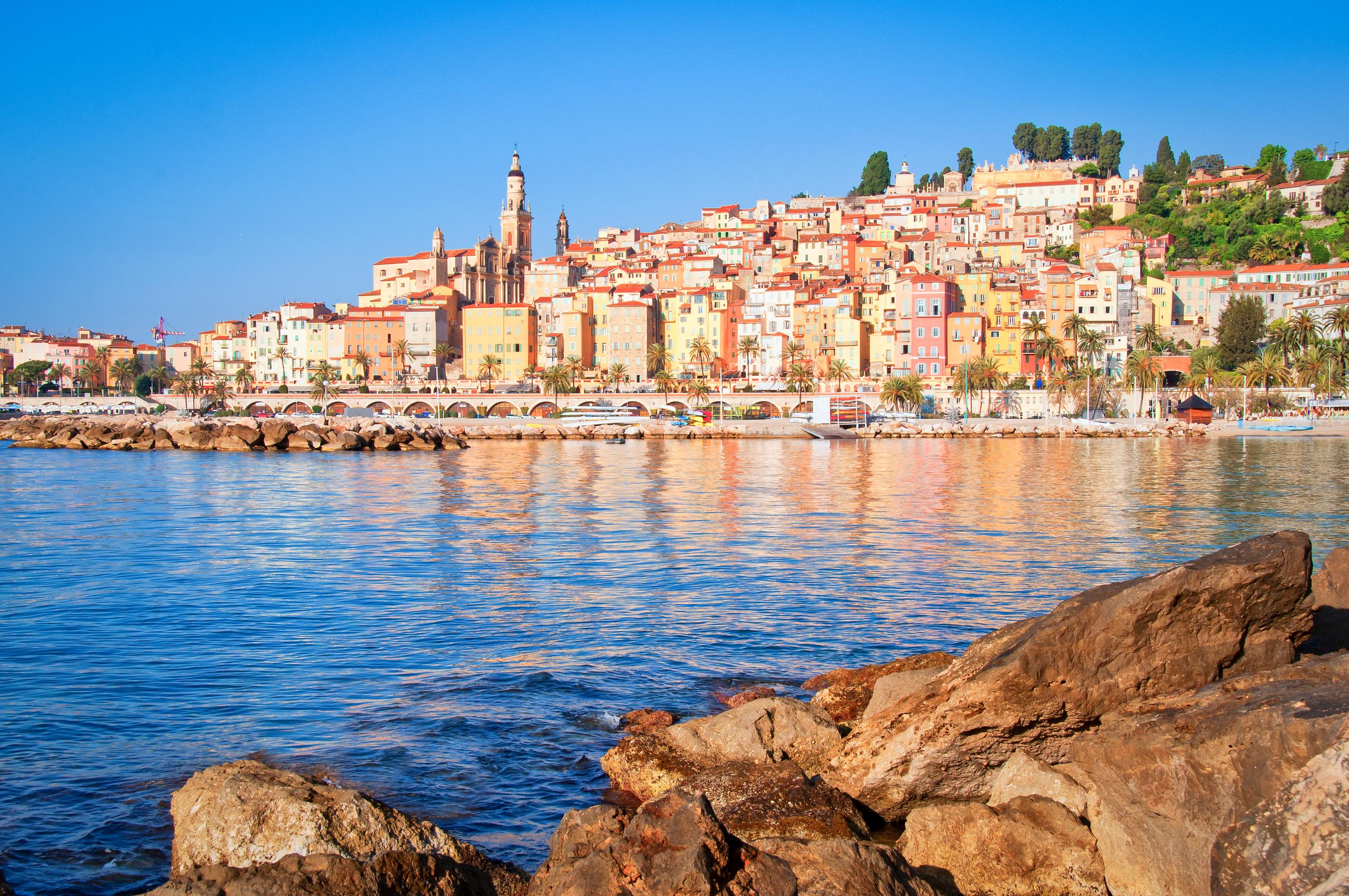 Menton, AlpesMaritimes, France [2800x1860] r/VillagePorn