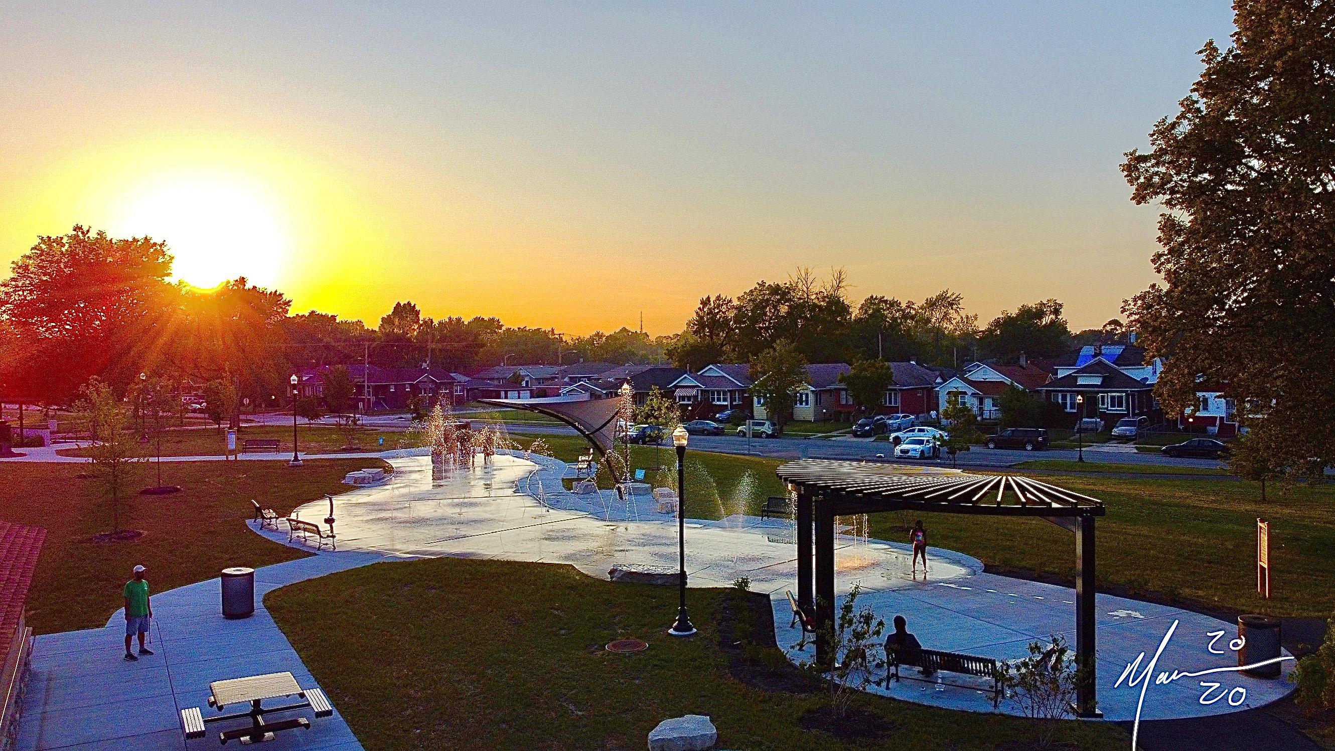 Splash pad at sunset MLK PARK, Hammond, indiana r/Indiana