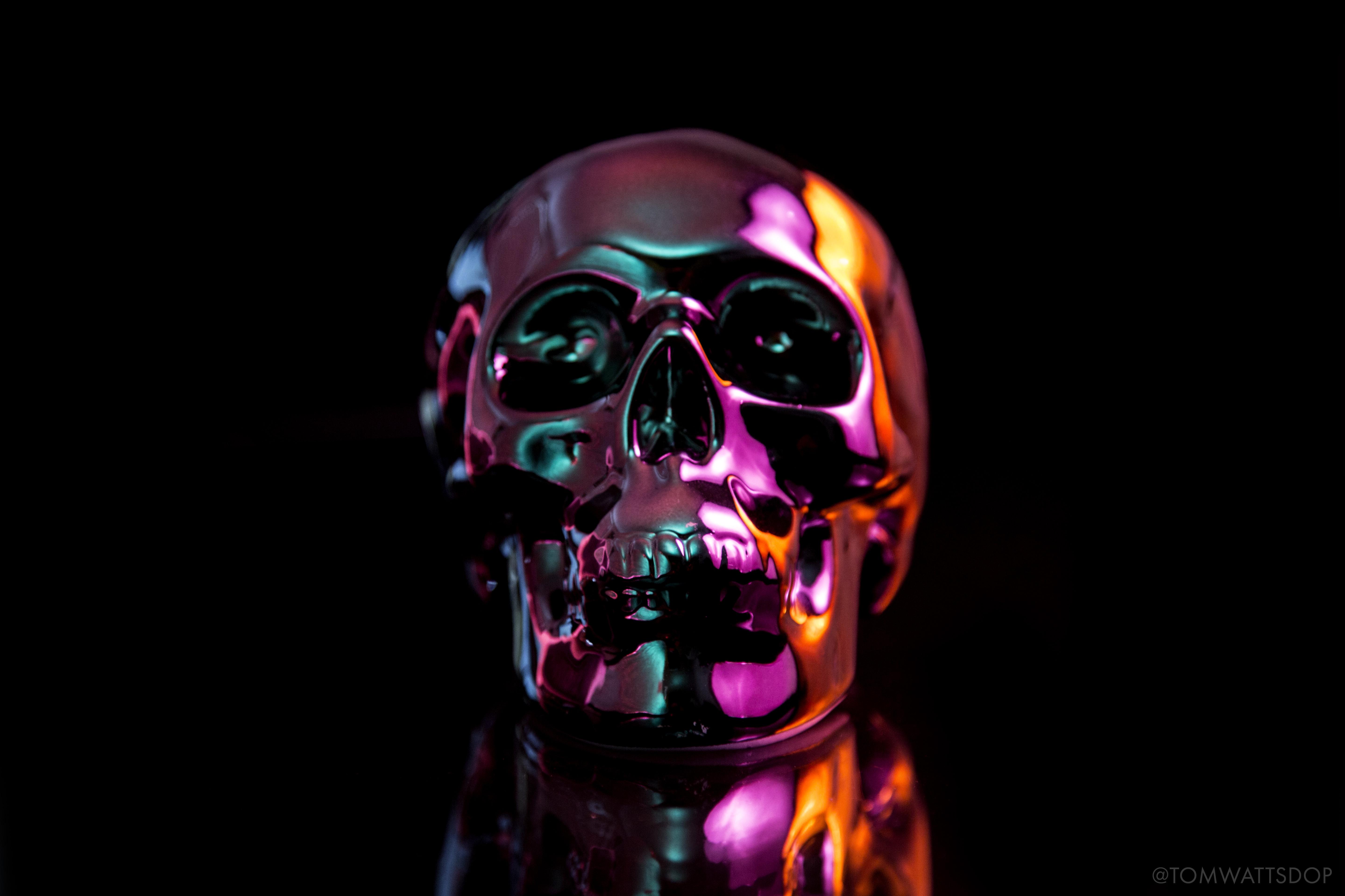 Oil Slick Skull [5760 x 3840] wallpapers