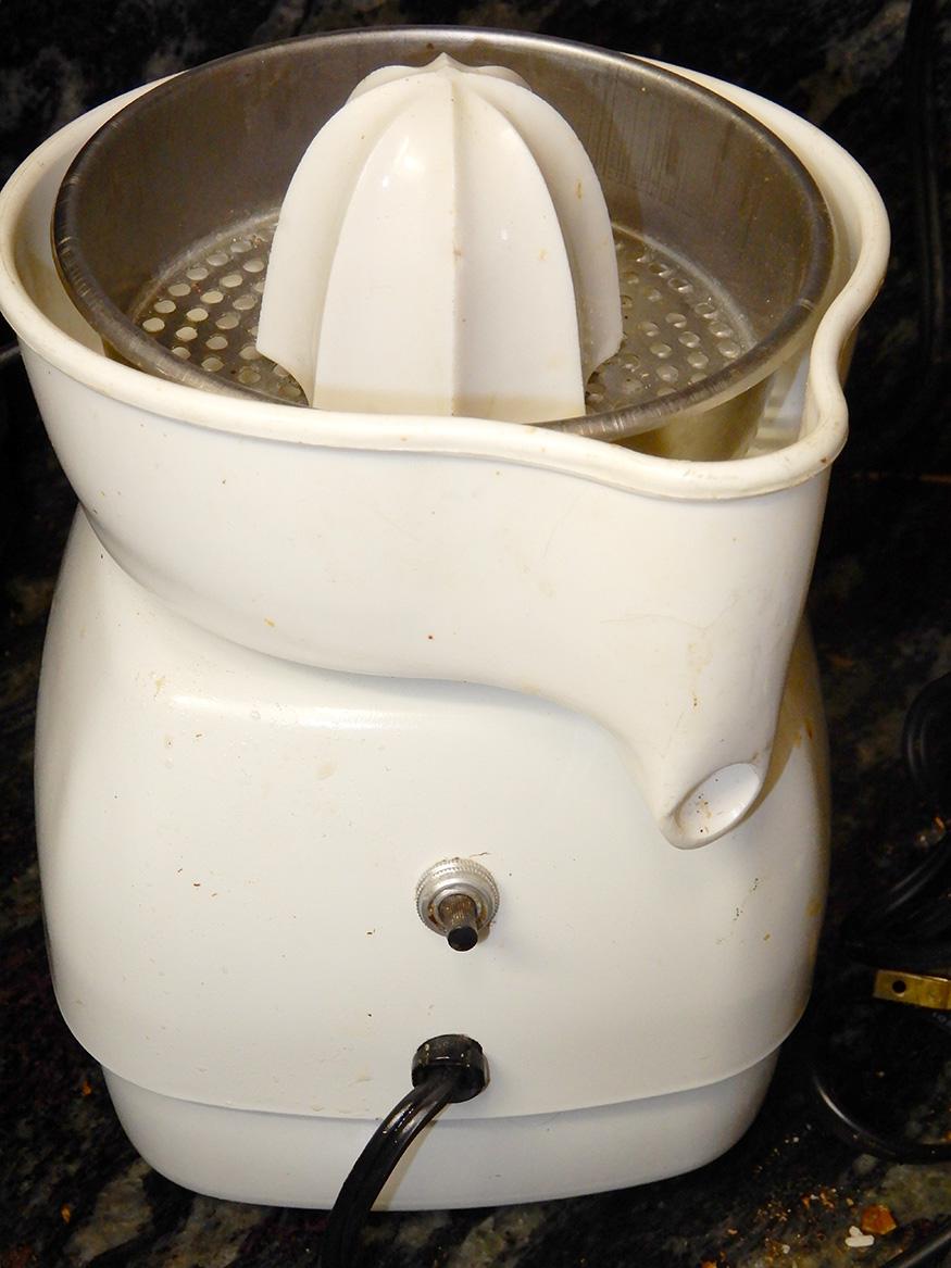 This electric juicer is really old, and works just fine. It doesn't