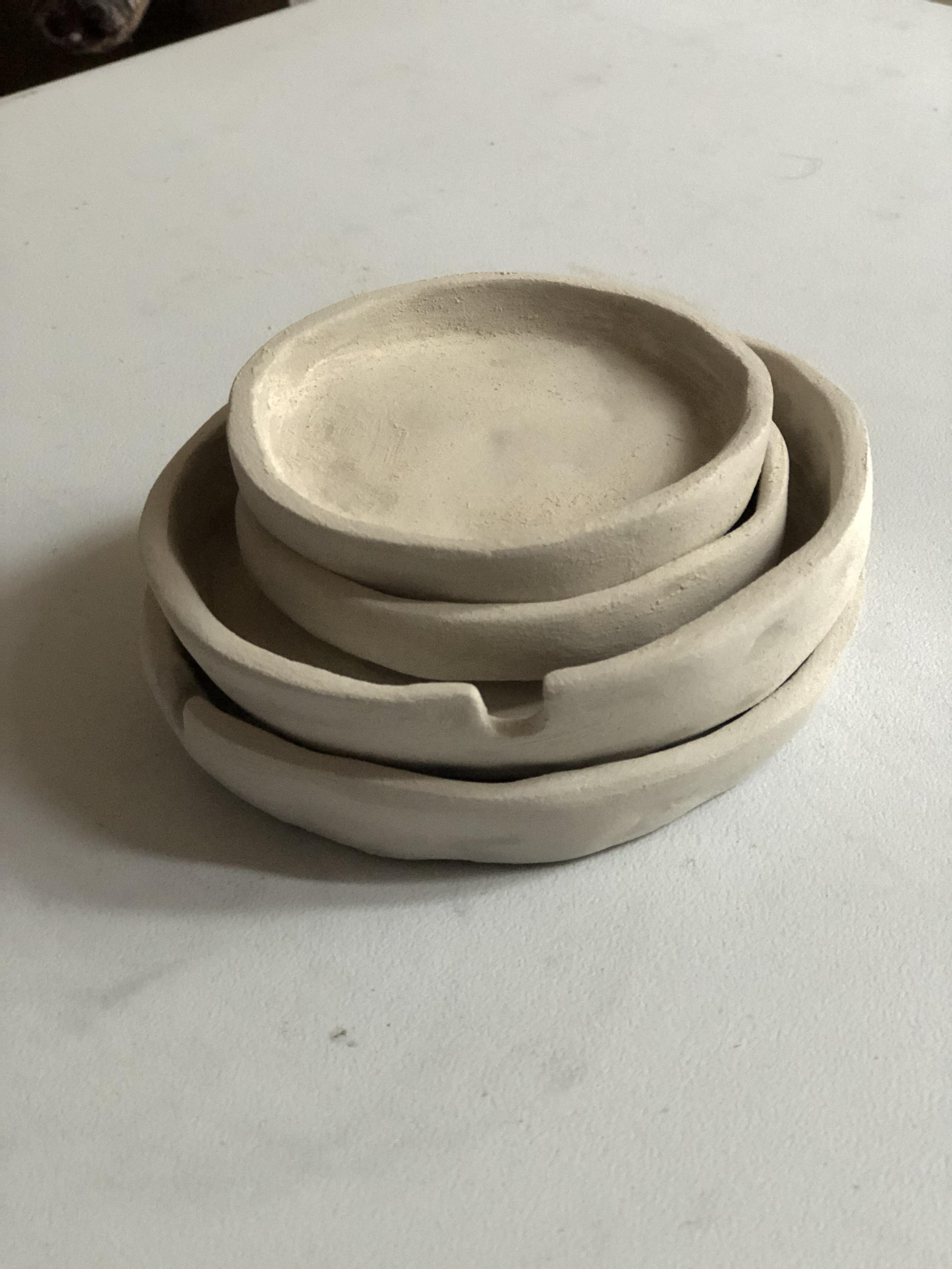 Hey guys. I’m doing these air dry clay ashtrays. Do you have any ideas