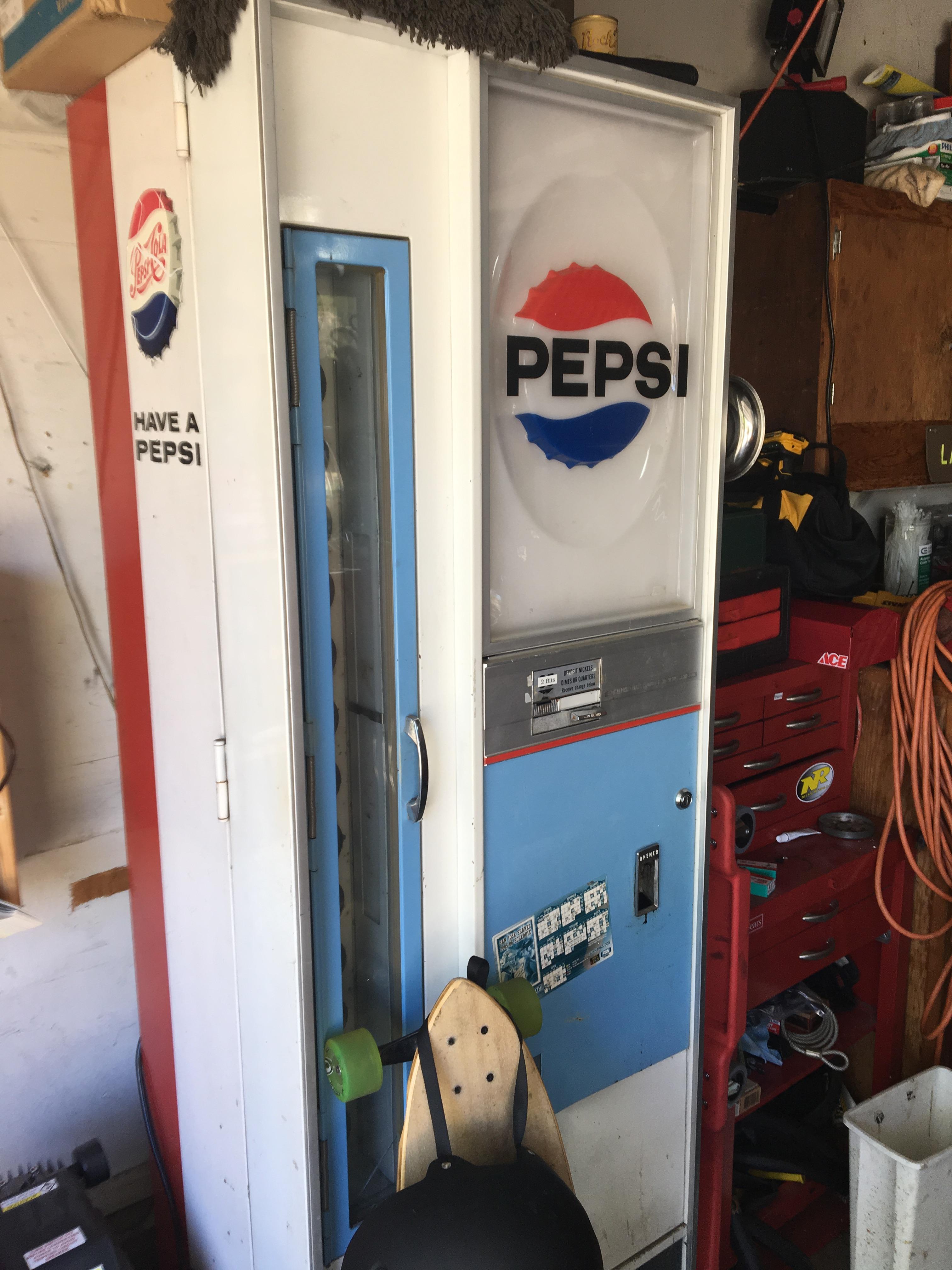 Julie Mendez's Blog I've got this old Pepsi machine that has stopped
