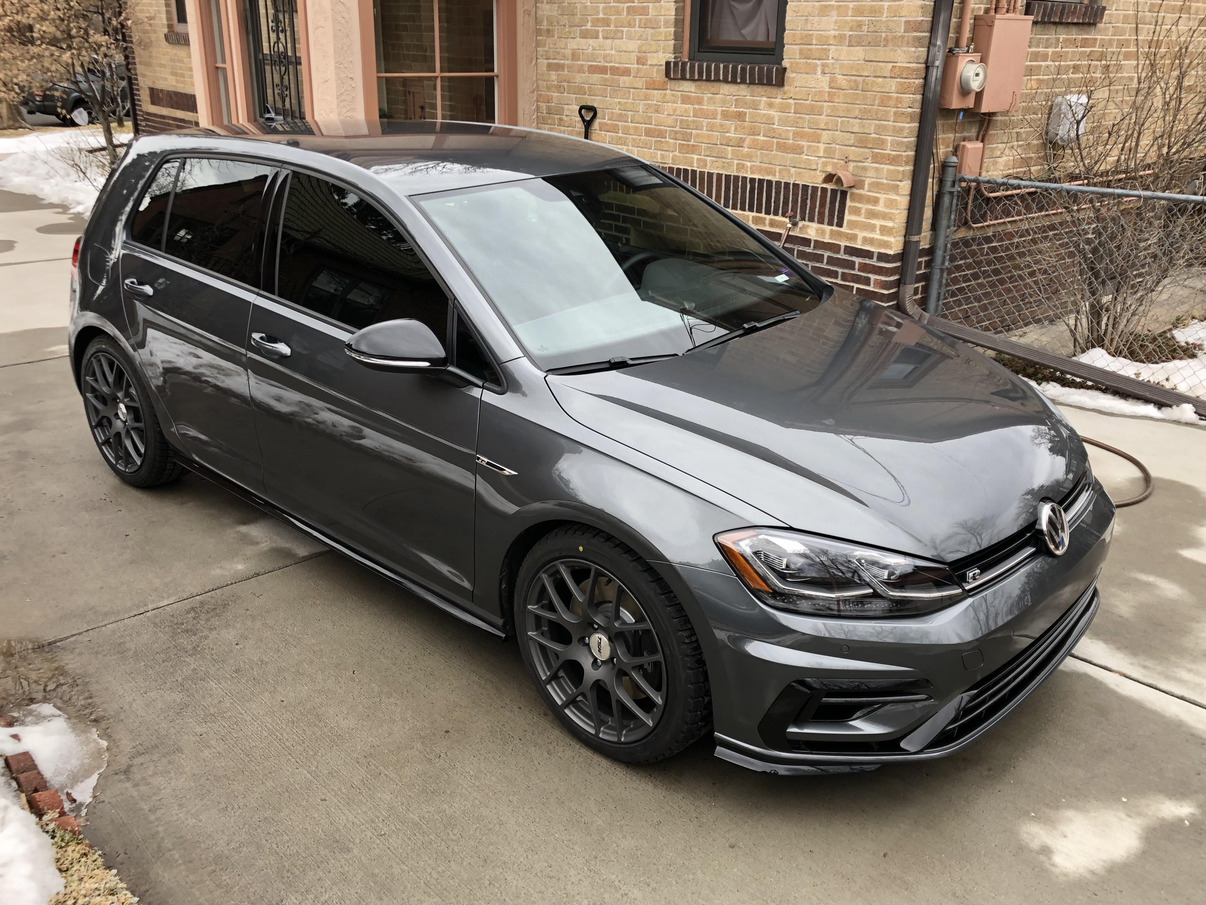 New winter set up on the 2018 Golf R. 18” Machine Gun Gray TSW
