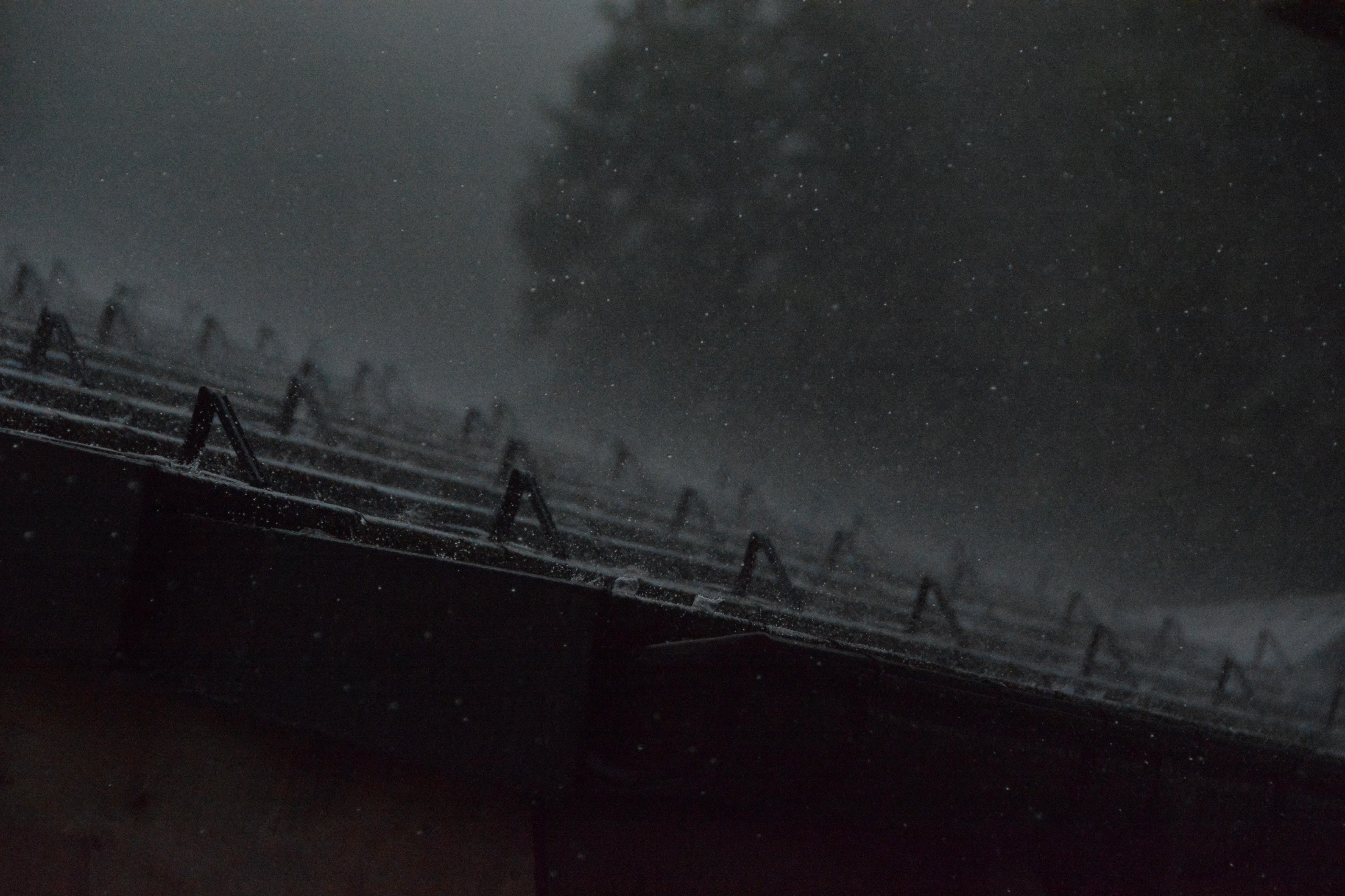 rain bouncing off a roof r/raining