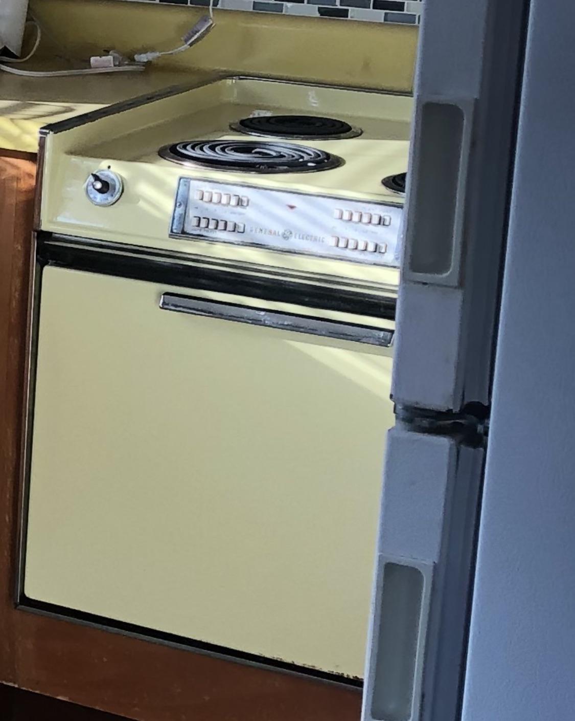 General Electric push button stove still in use at my family’s beach