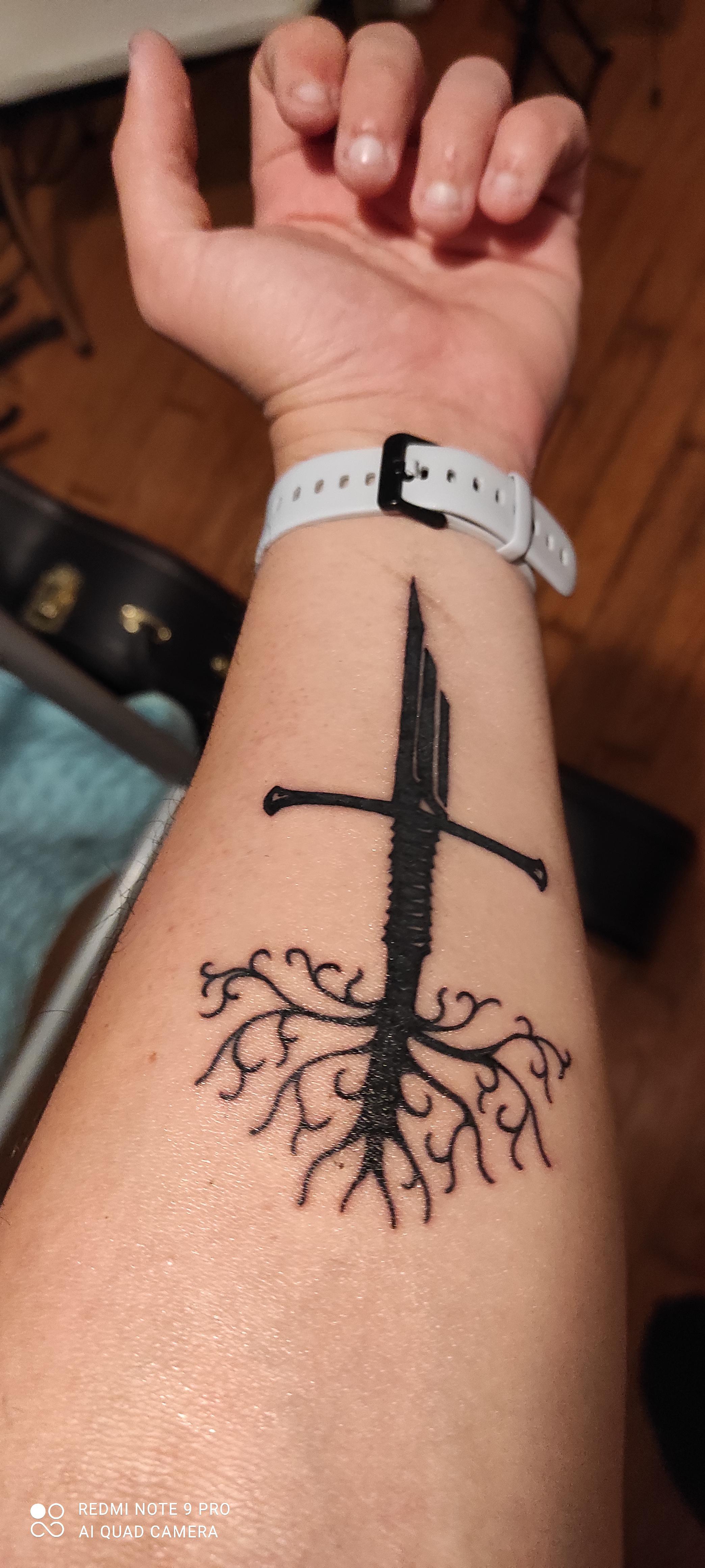 Watching Lord Of The Rings With My New Tattoo. Also Watching With My Friend Who Hasn't Watched The Movies : R/Lotr 4640_x_2088_jpg
