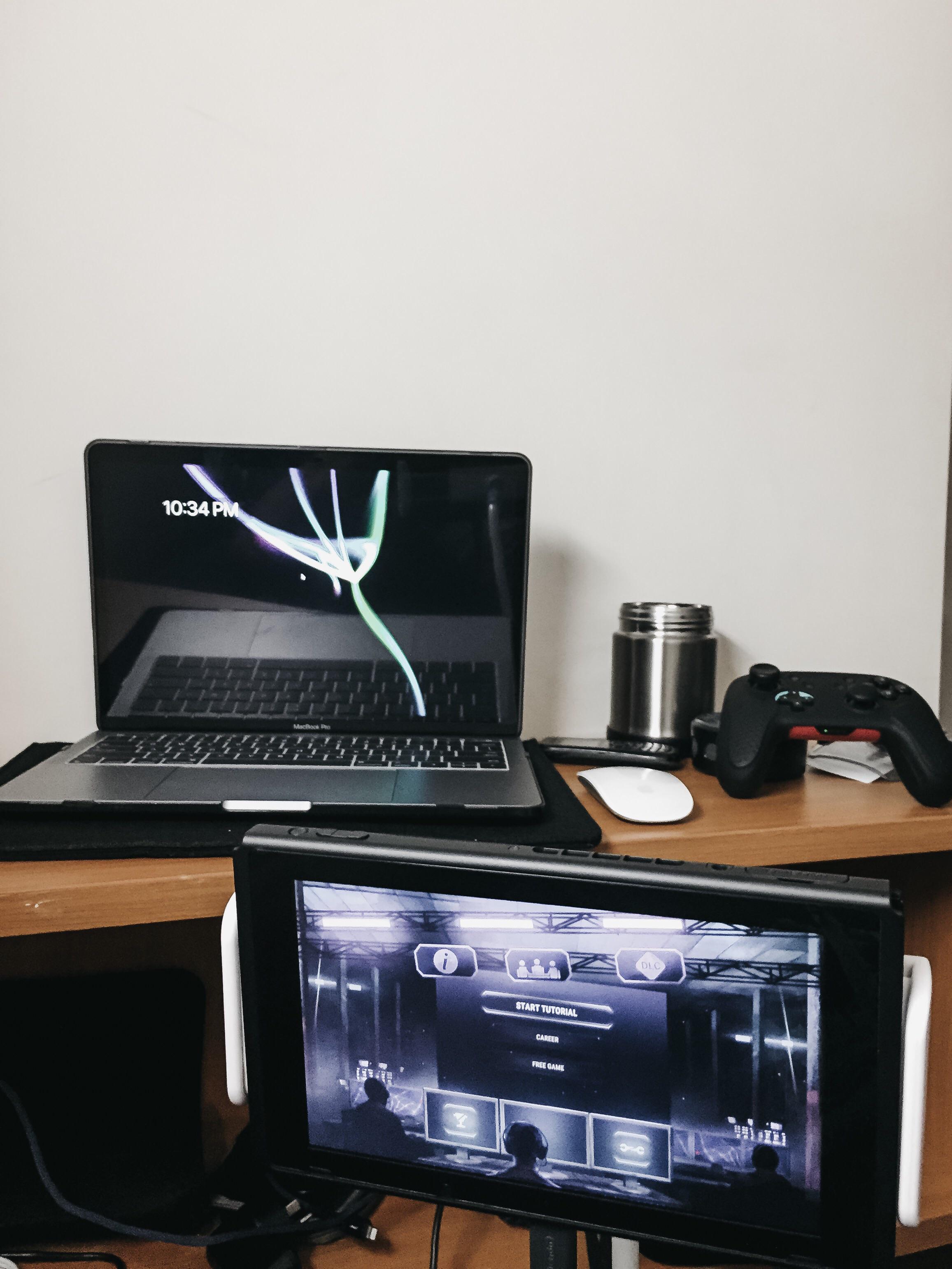 Macbook pro X Nintendo switch setup 💻 🎮 : r/macsetups