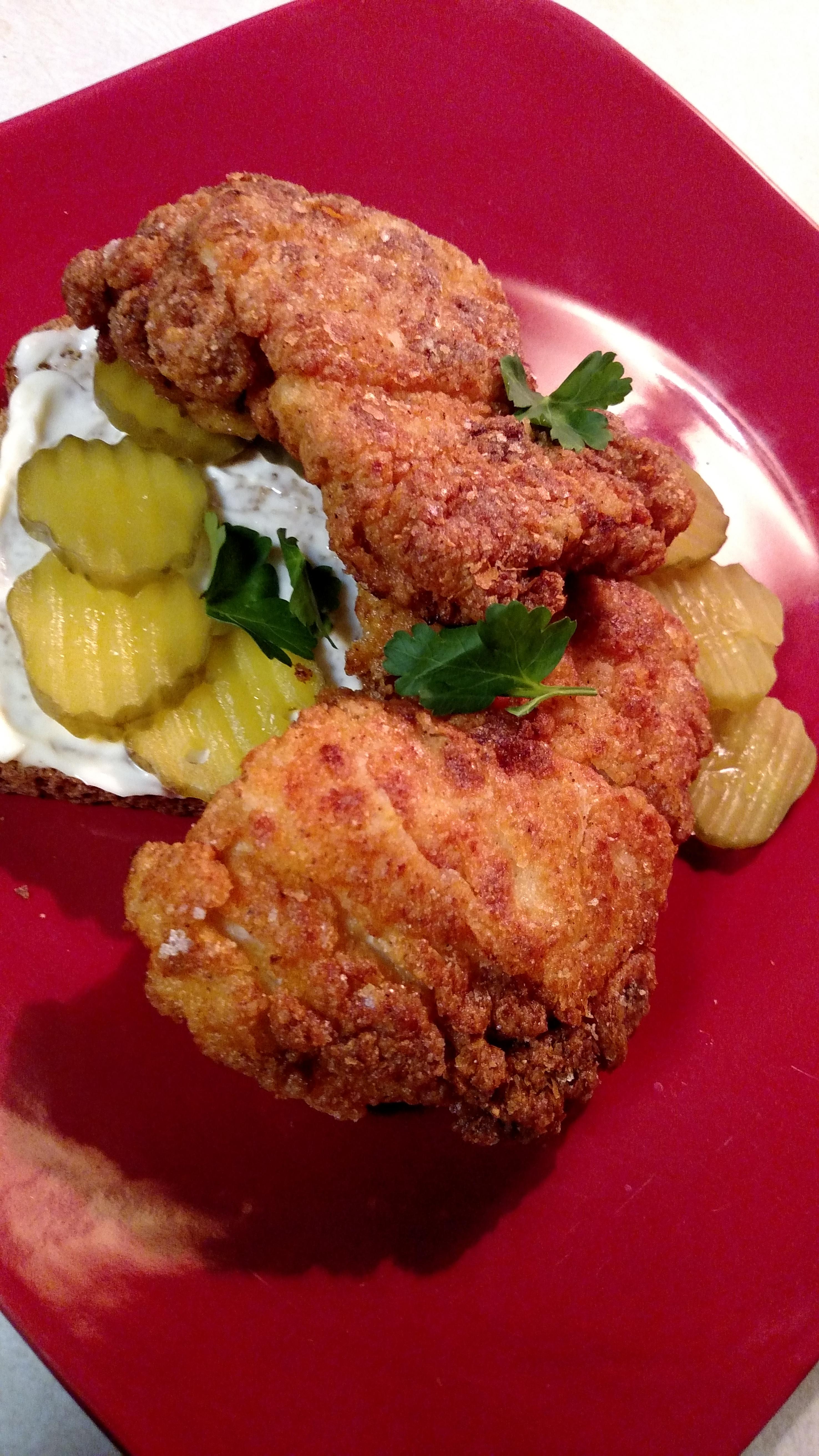 [Homemade] Buttermilk Marinated and Skillet Fried Chicken with a Potato