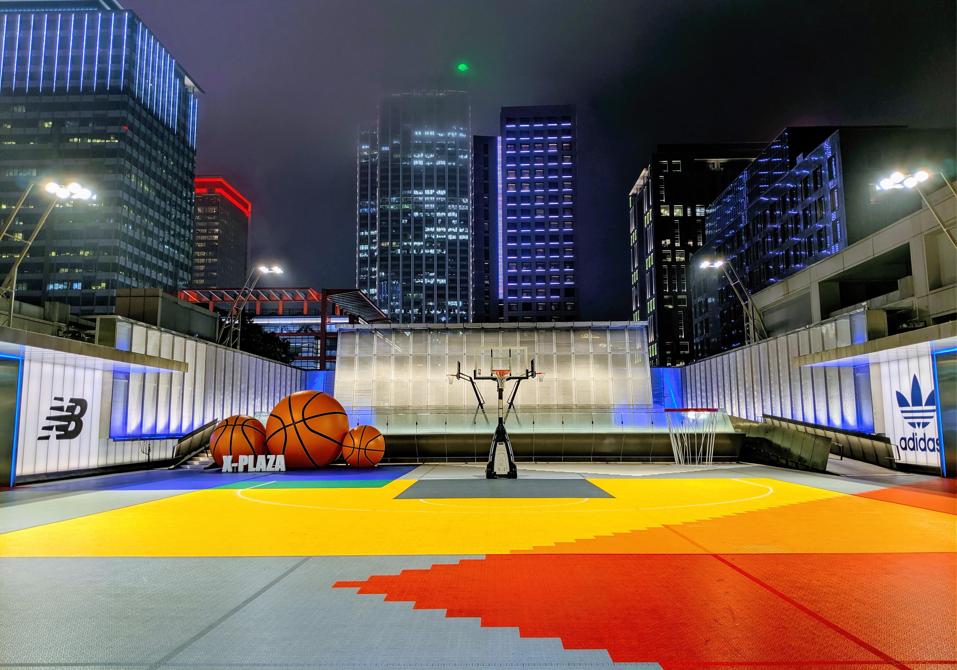 Rooftop basketball on top of a mall in the Xinyi district r/TaiwanPics