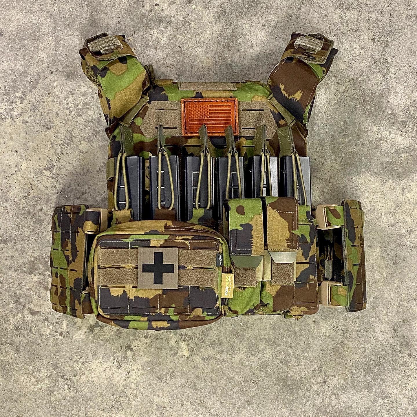 Pitchfork Systems MPC Plate Carrier with SMG chest rig in Swiss Camo