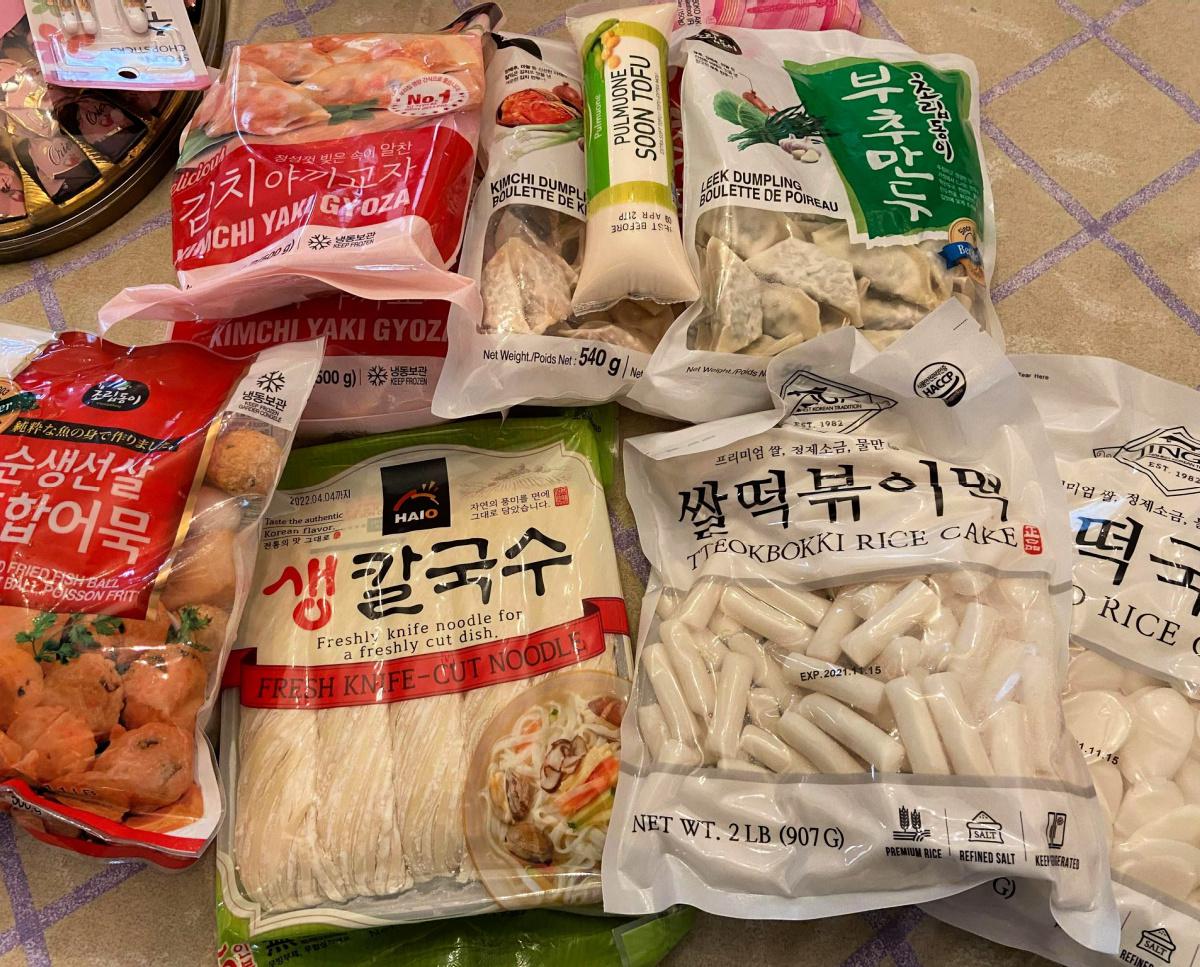 Ham, Fish cake soup, Kimchi, Radish, Squid salad, Fried kimchi KoreanFood