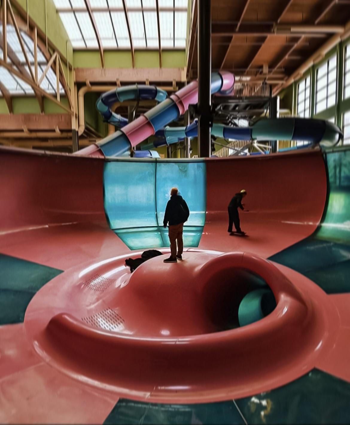 Abandoned waterpark somewhere in Ohio r/AbandonedPorn