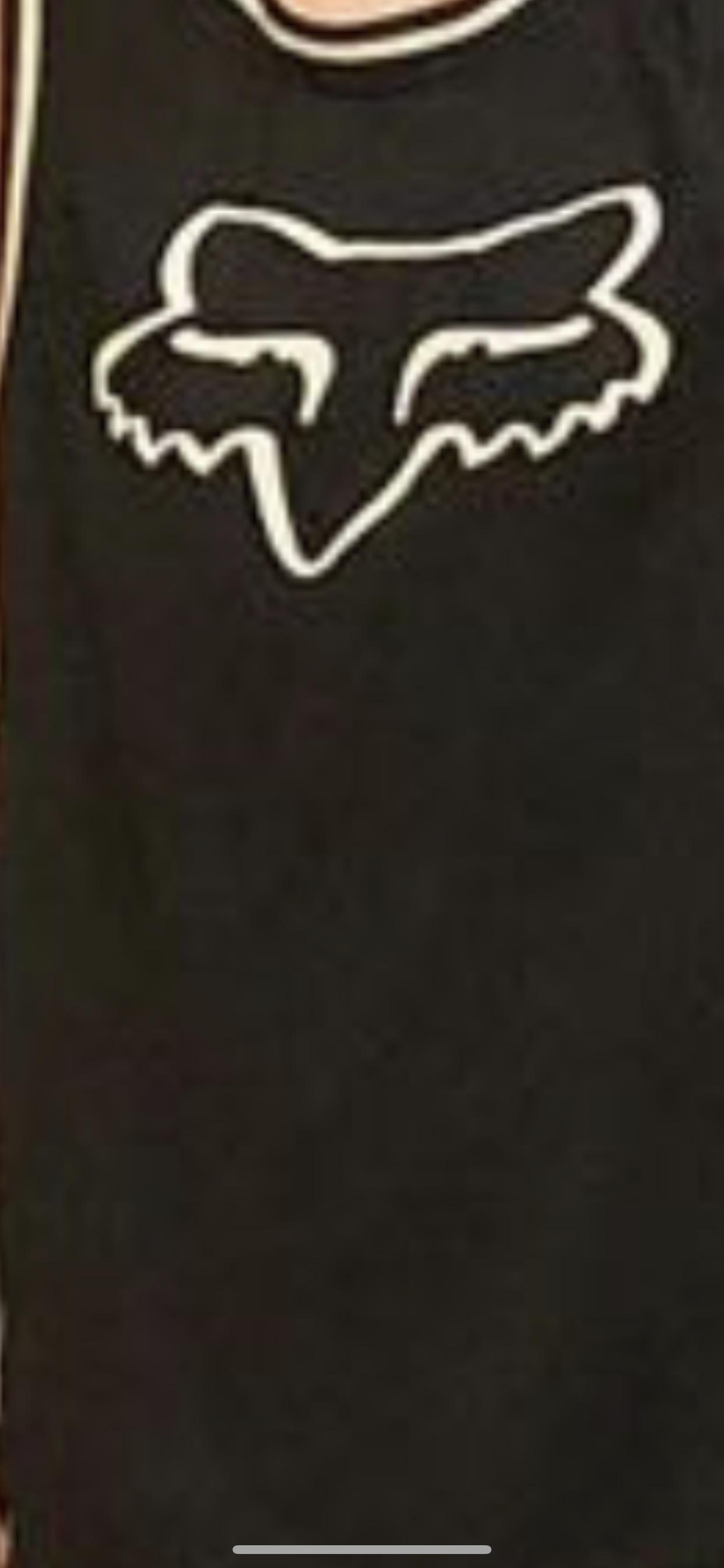 Anyone know the name of this brand? : r/Brands