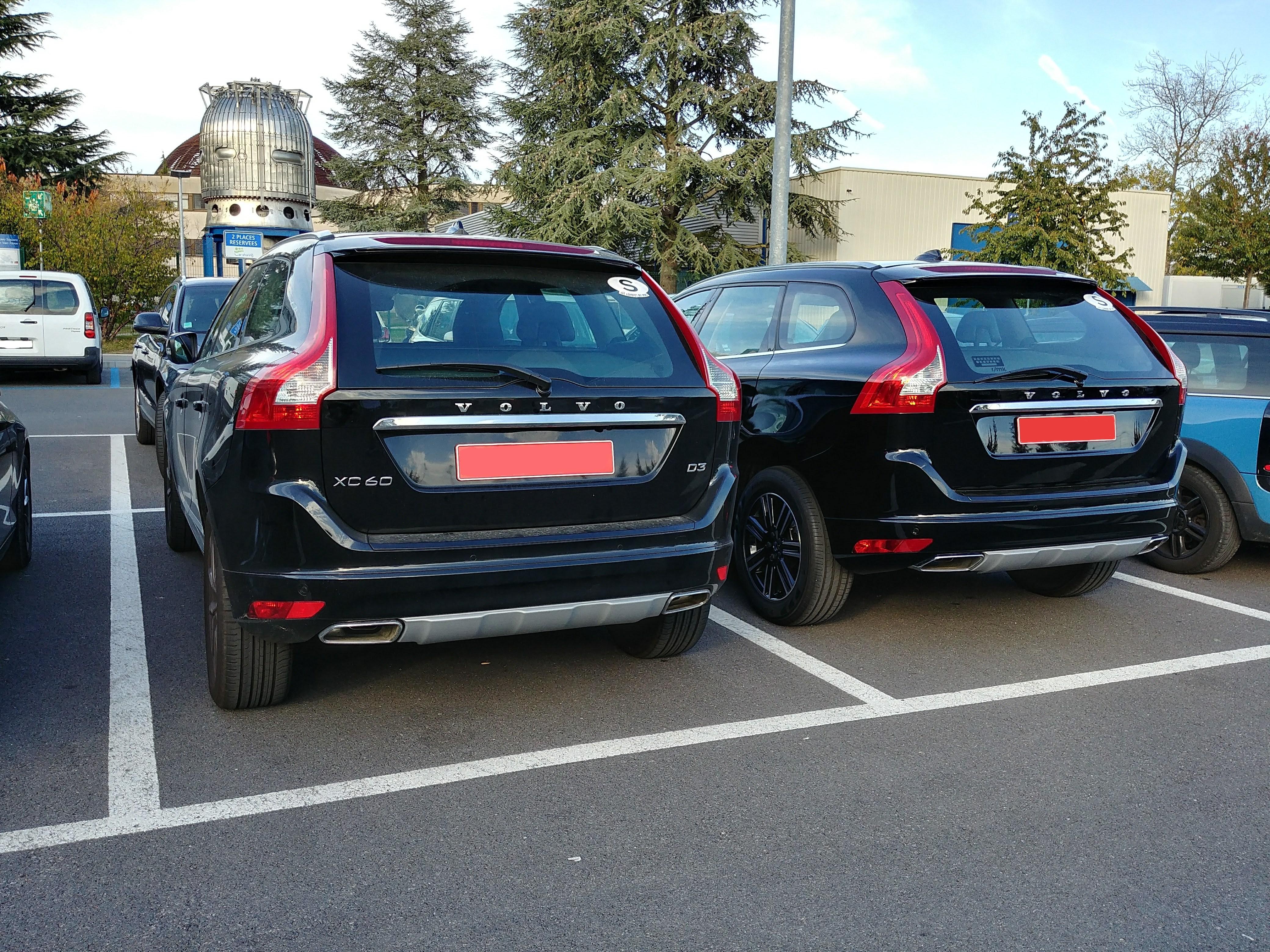 Finally found a parking buddy for my XC60! r/Volvo