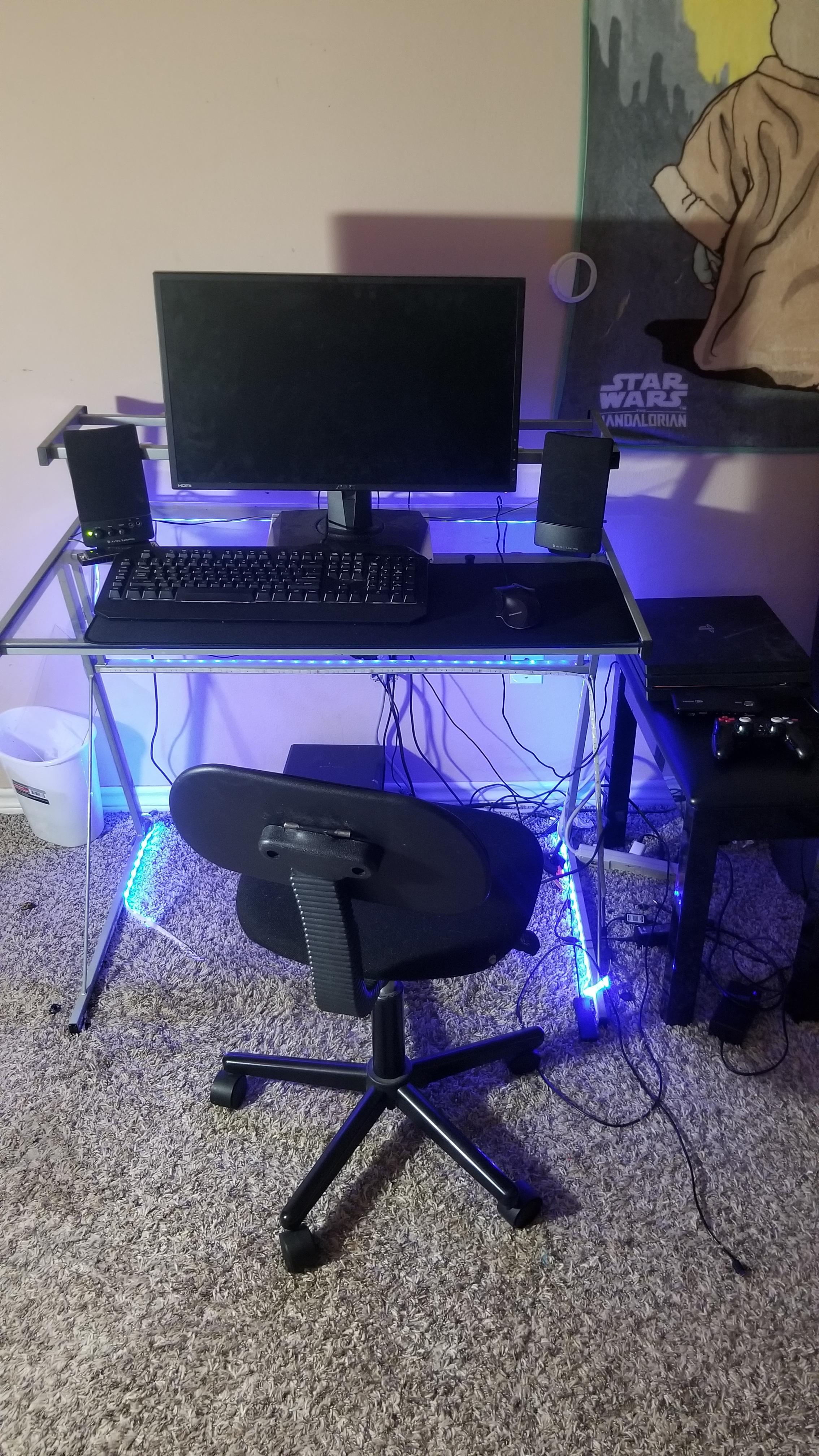 Rate my setup? ;; (new setup coming soon, real desk, monitor, rig and