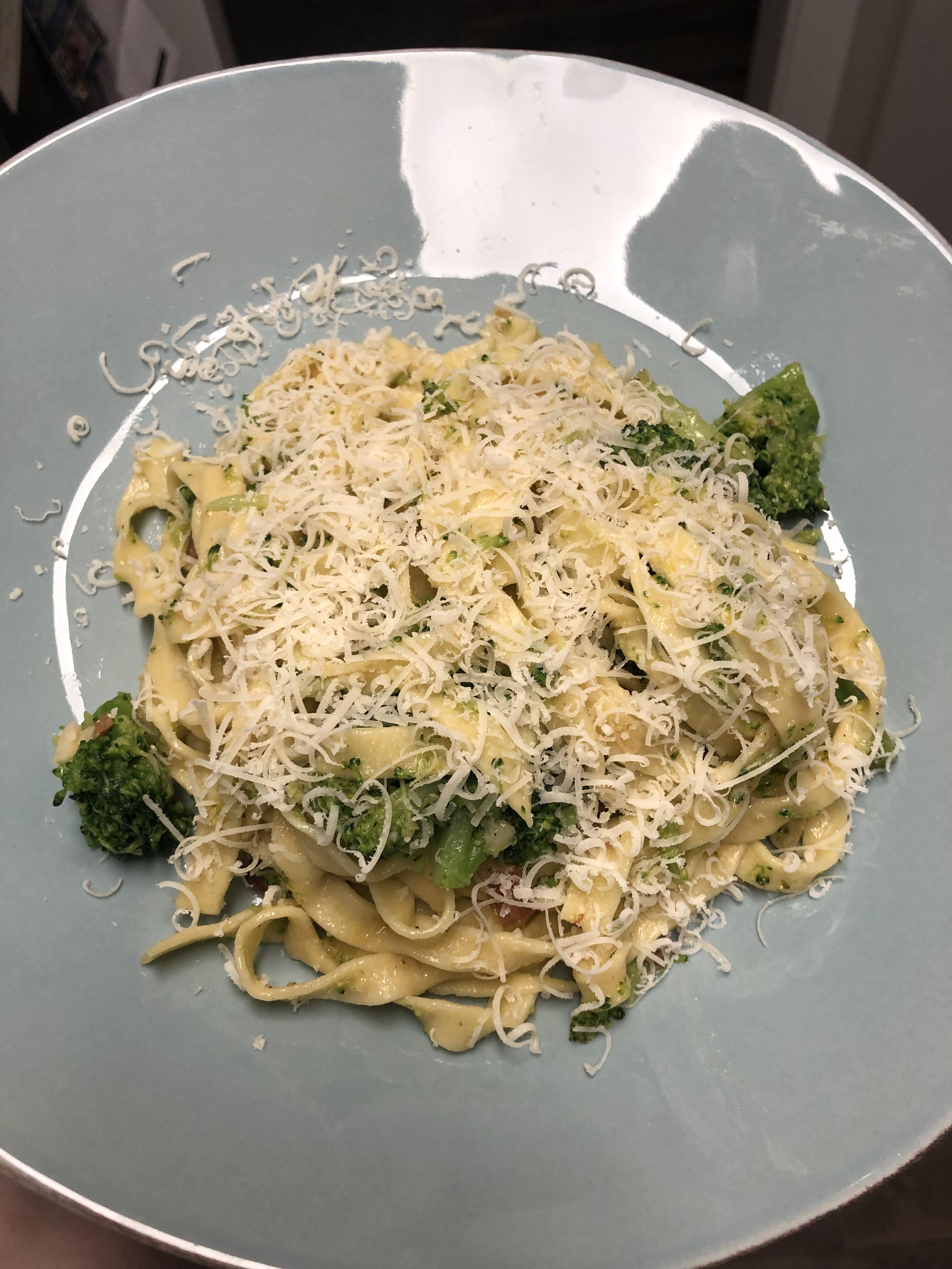 Homemade Pasta with garlicky broccoli, anchovies and bacon. r/seriouseats