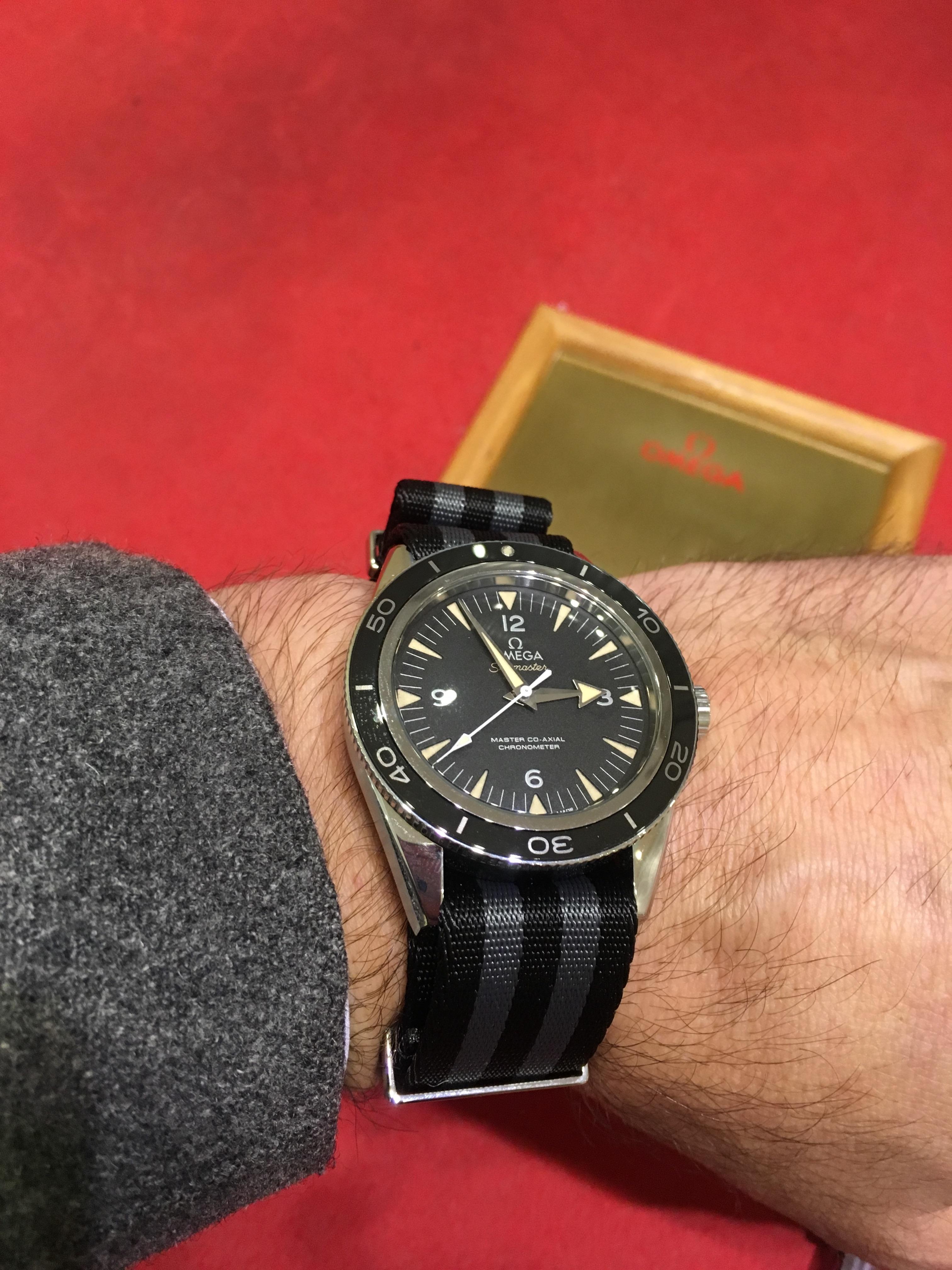 [Omega] First band change on my Seamaster 300. Loving the NATO. r/Watches