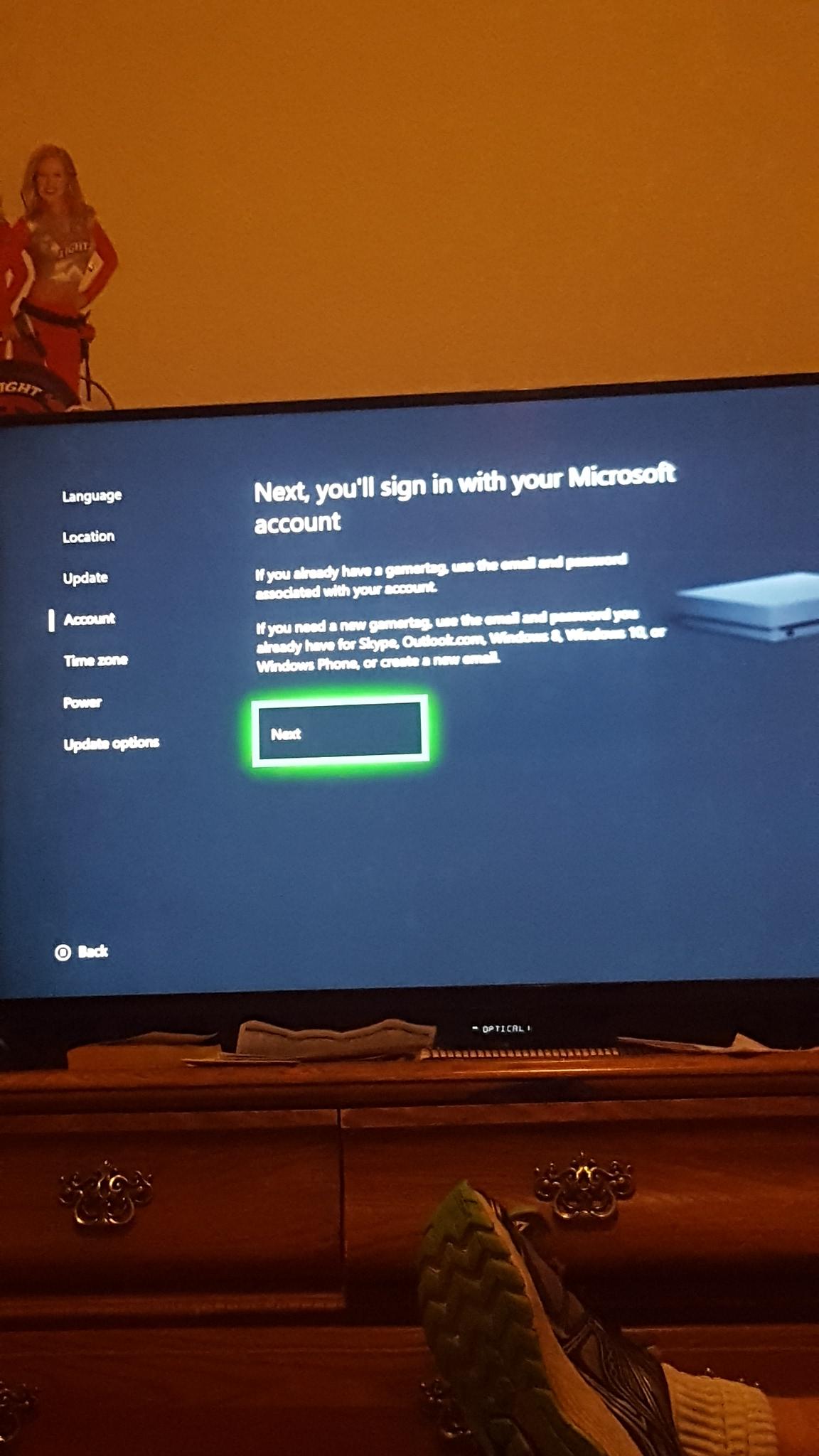 Xbox one x stuck in initial setup... i downloaded the update and can't