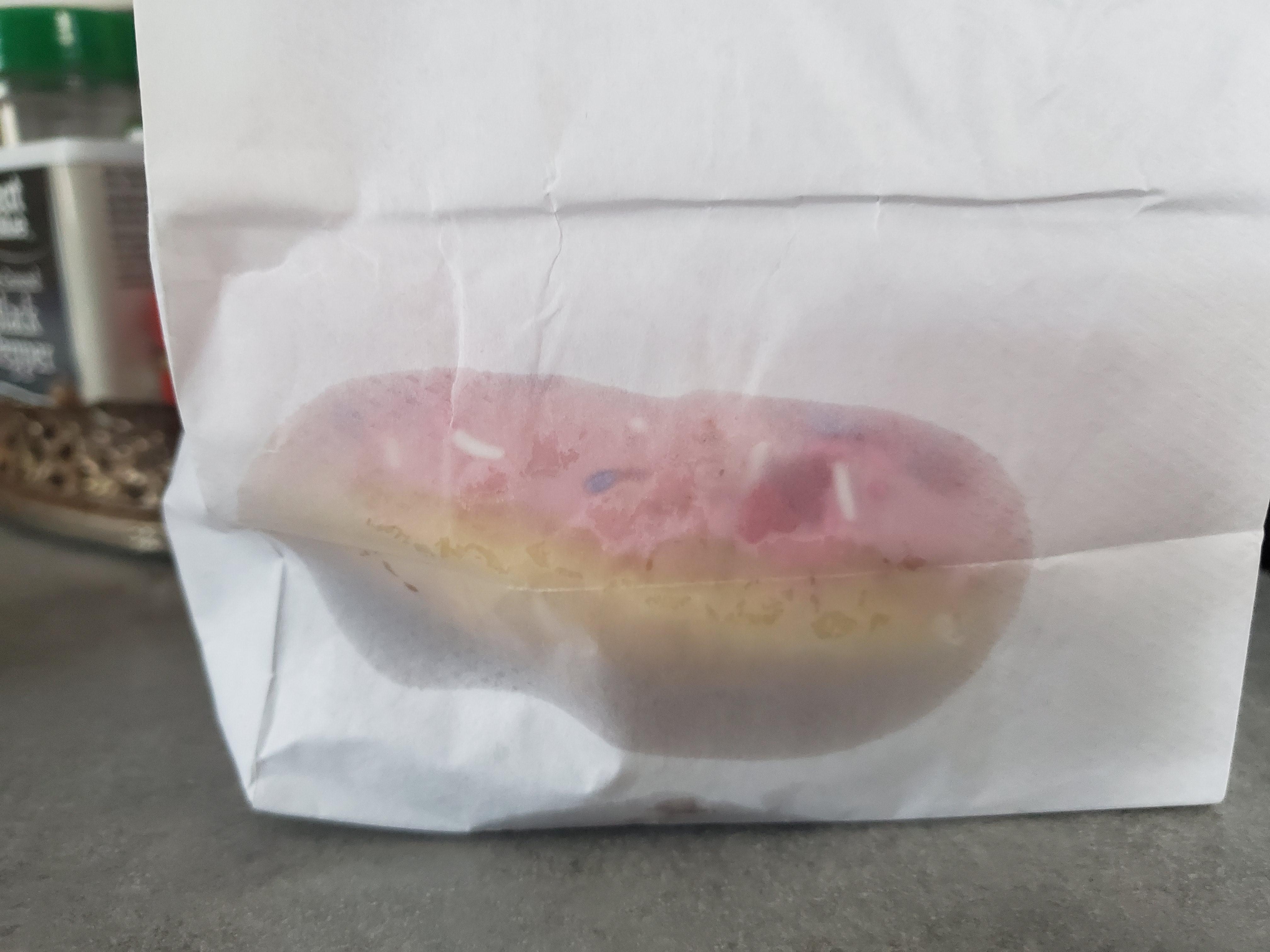 My doughnut bag has a custom doughnut viewport r/mildlyinteresting