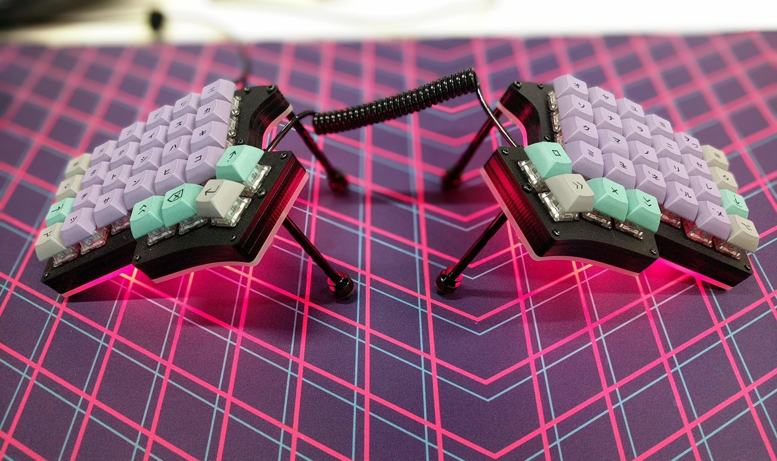 [photos] Sympathetic resonance MechanicalKeyboards