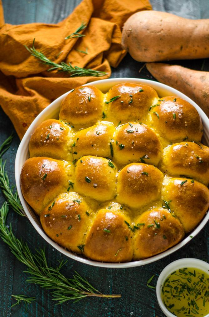 MakeAhead Rosemary Sweet Potato Rolls. Recipe in Comments. [OC] [670 x