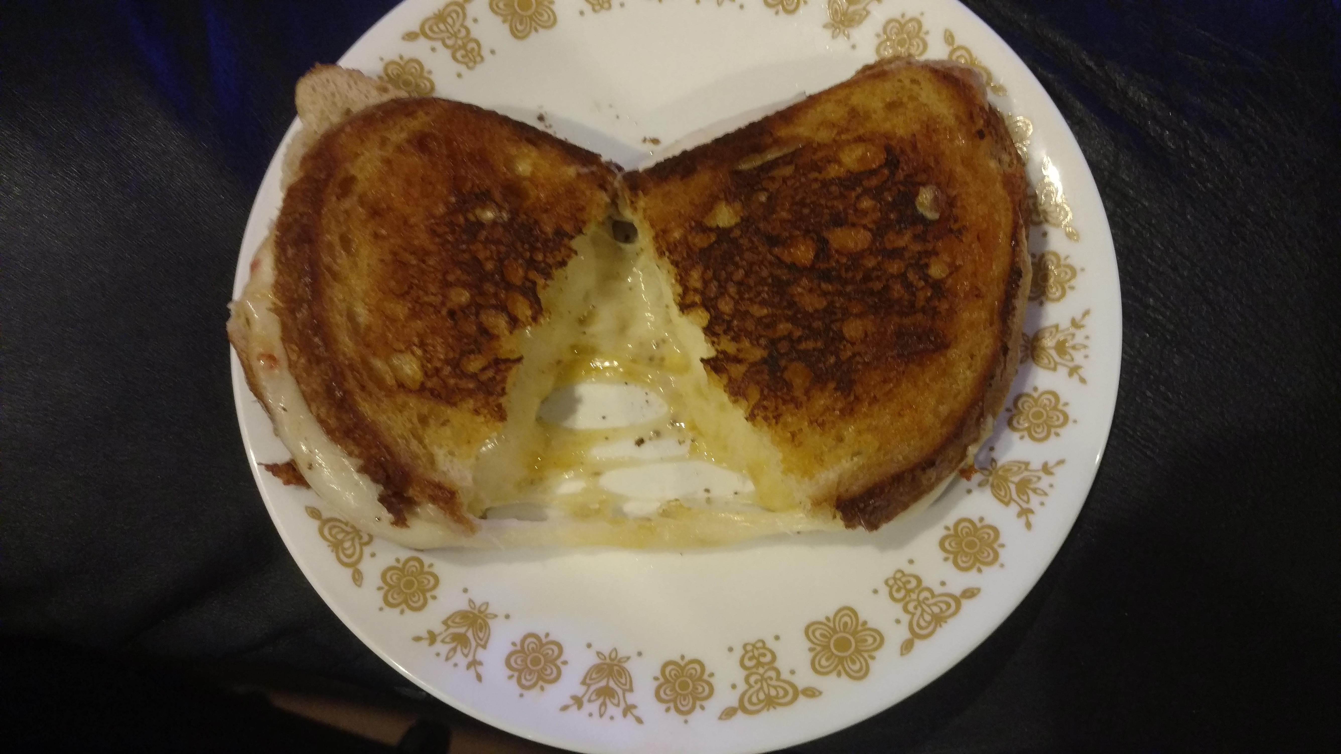 Habanero and pepper jack, provolone, havarti with sir kensingtons's