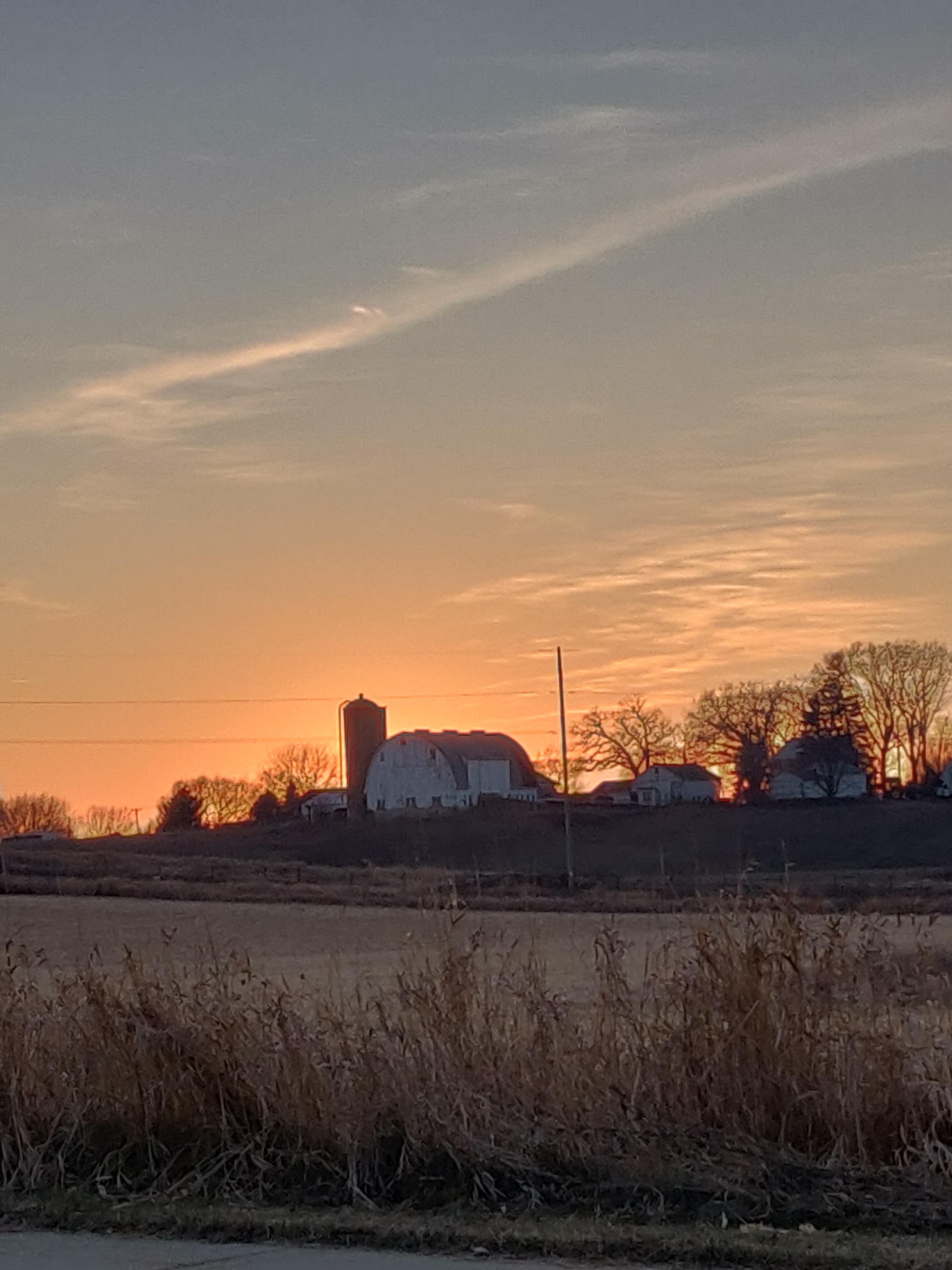 Sunset tonight. Madison Wisconsin r/wisconsin