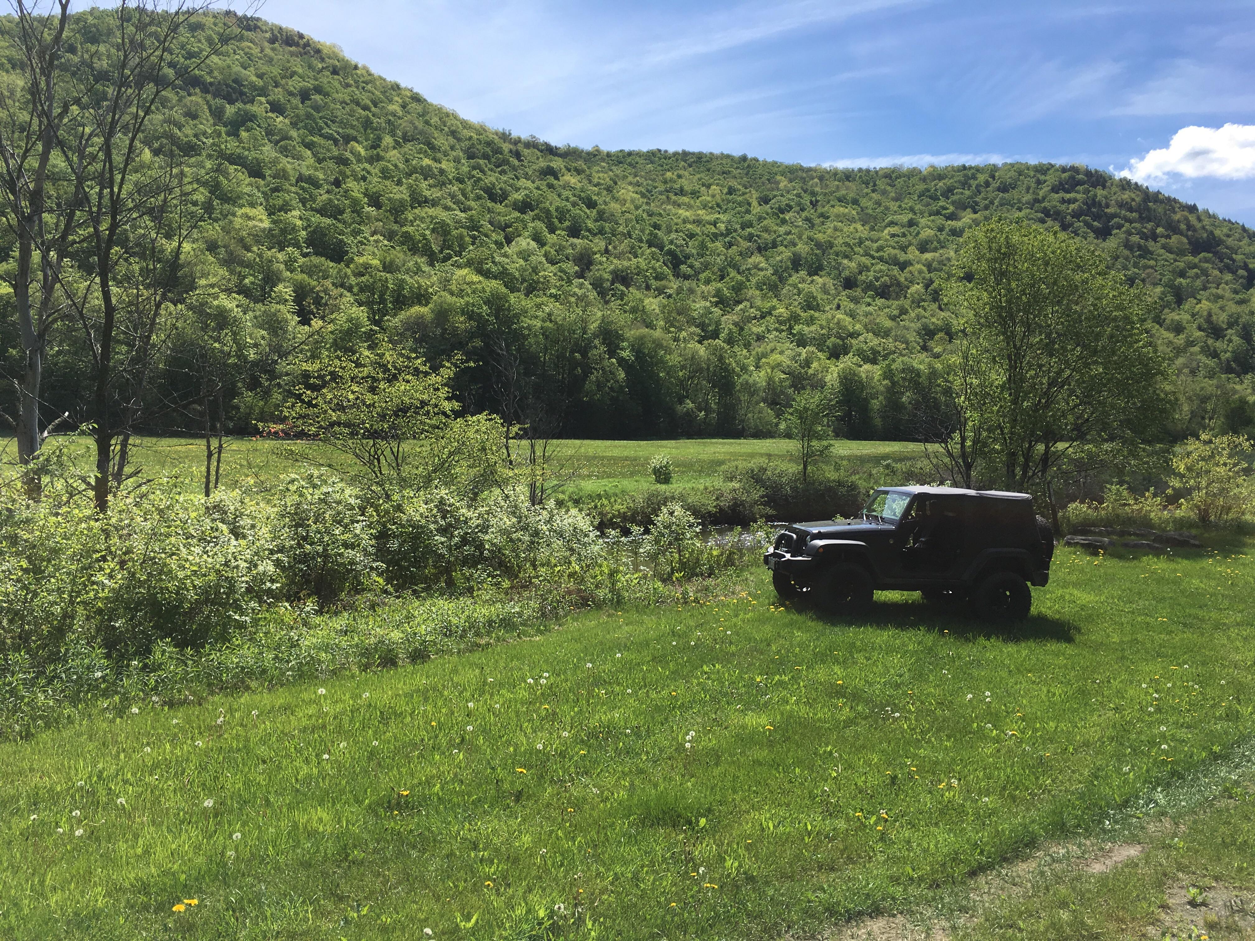 VT Granville W. Hill Rd r/Jeep