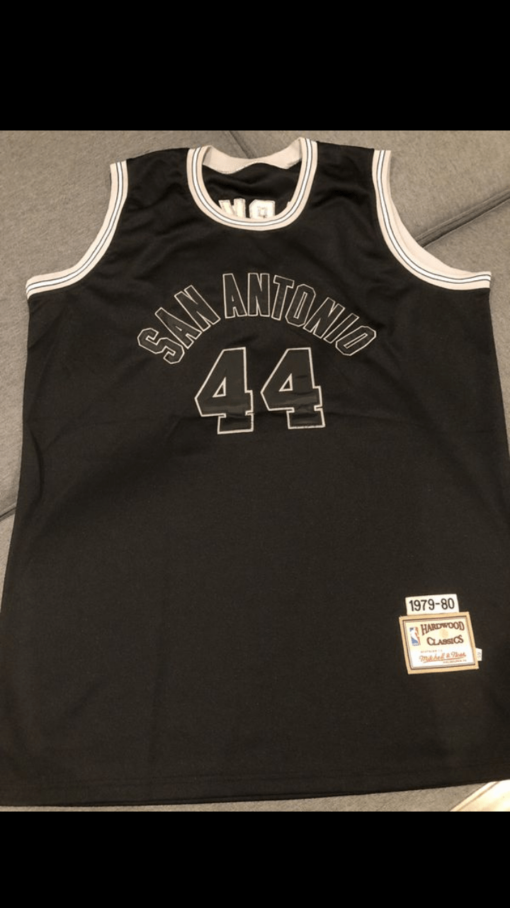 should I buy this fake jersey its only 20 bucks, im leaning yes r