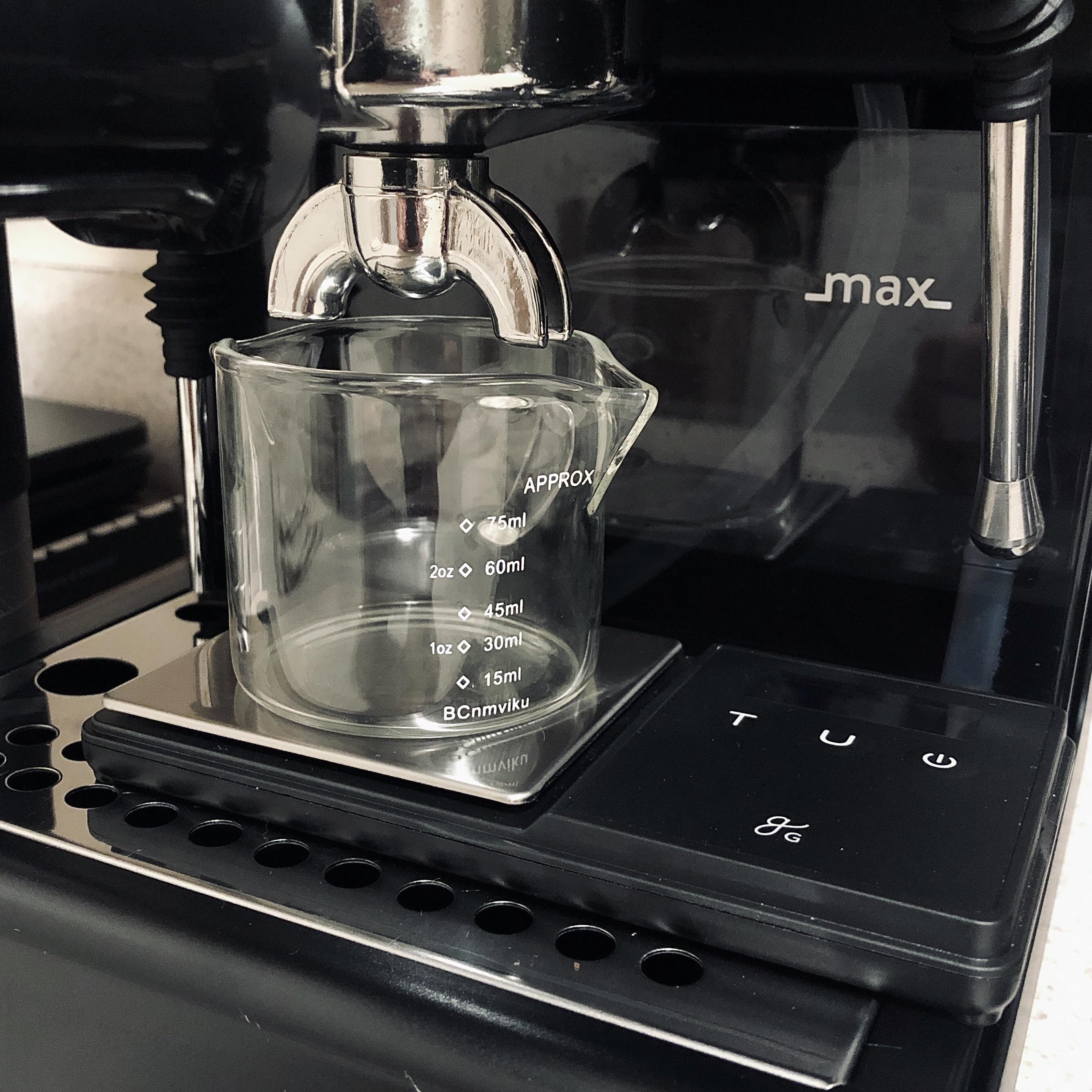 Who says the Gaggia Classic Pro has clearance Issues?! Snug 👌🏽 r/espresso