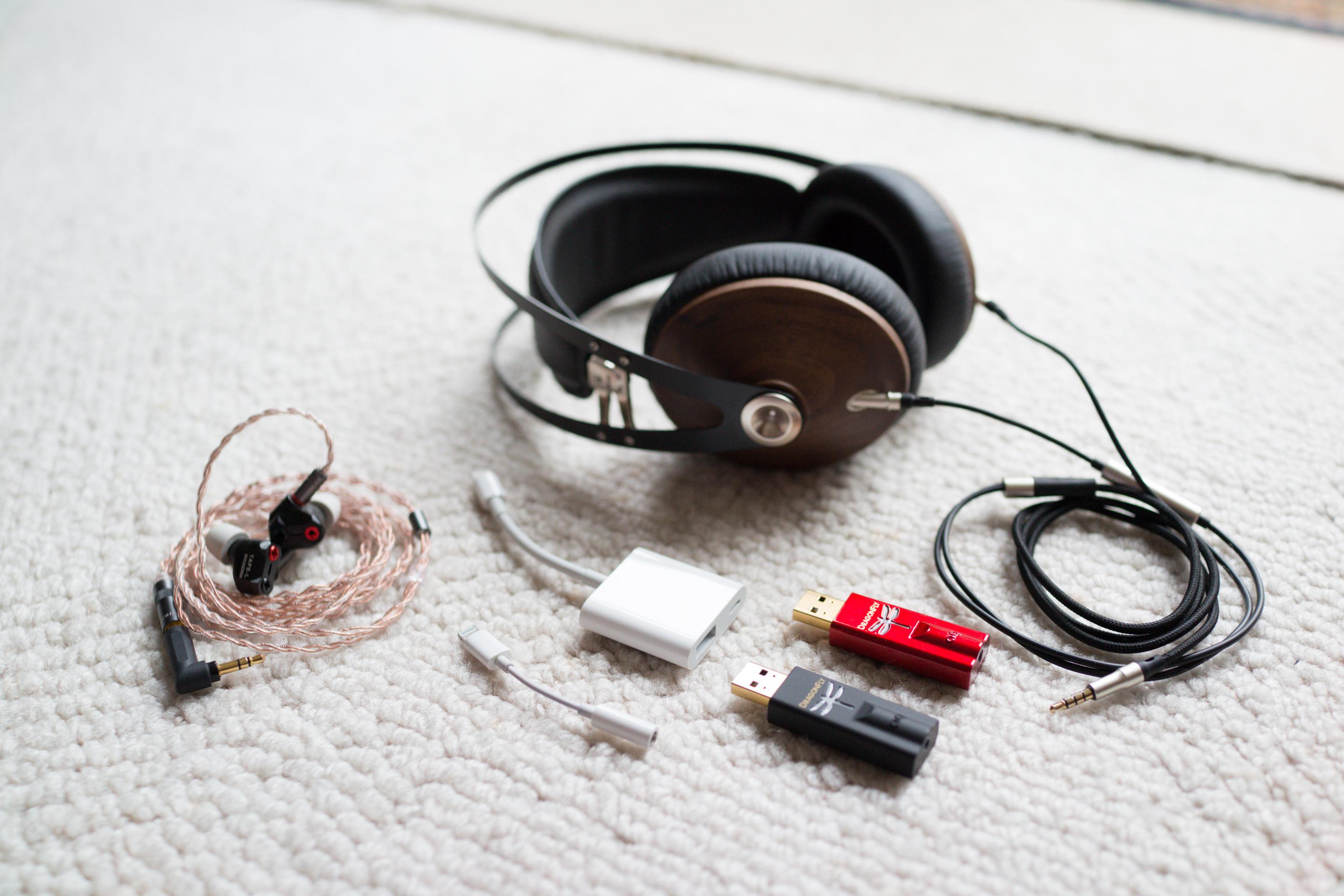 Listening impressions Meze 99 Classics and Dragonfly Black vs. Dragonfly Red r/headphones