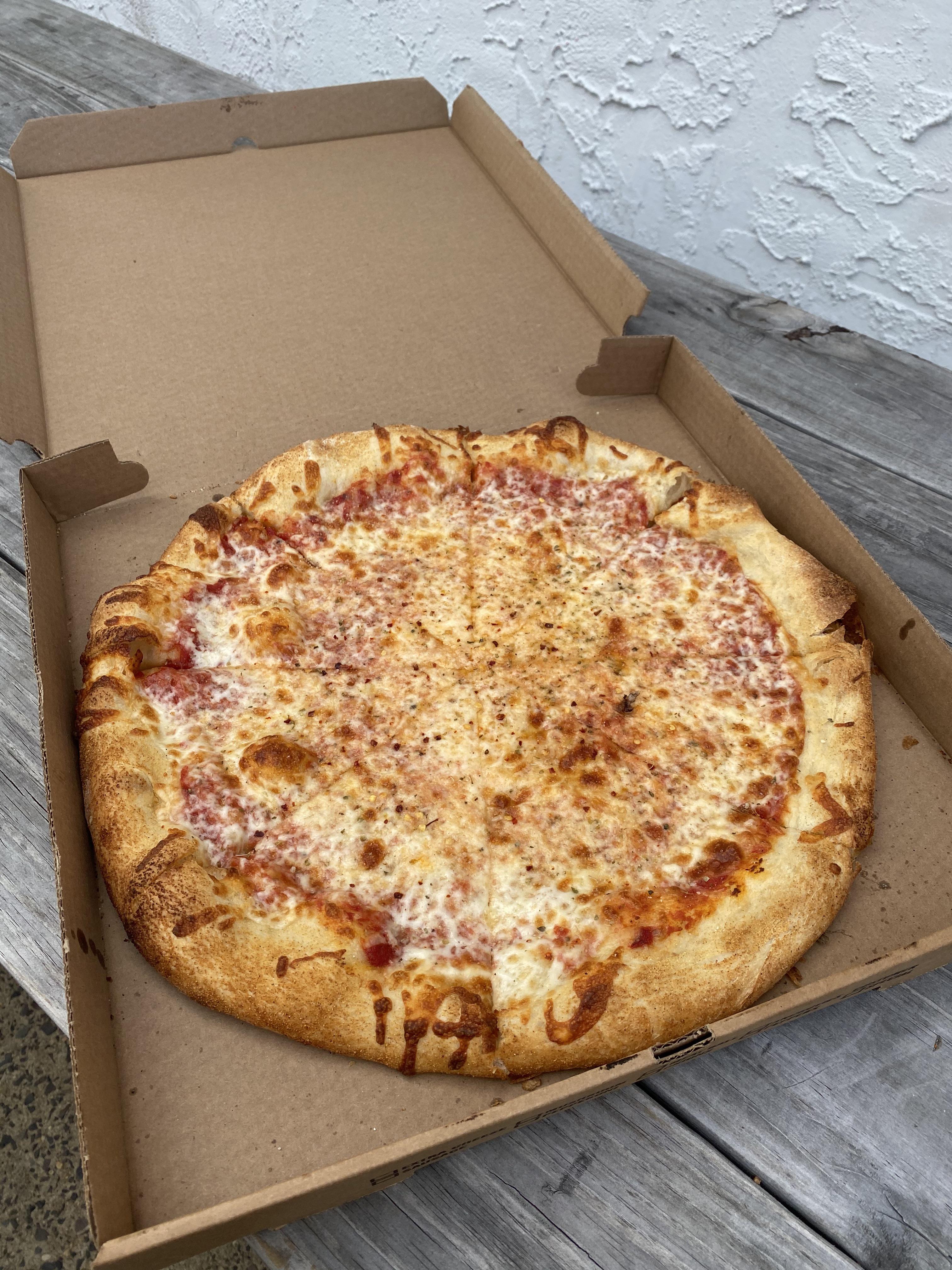 16 Inch Pie with Garlic Crust r/Pizza