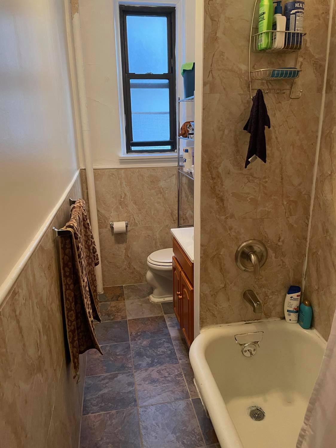 [Listing] 1066 Room for Rent in 3 BR Apartment downtown (Financial